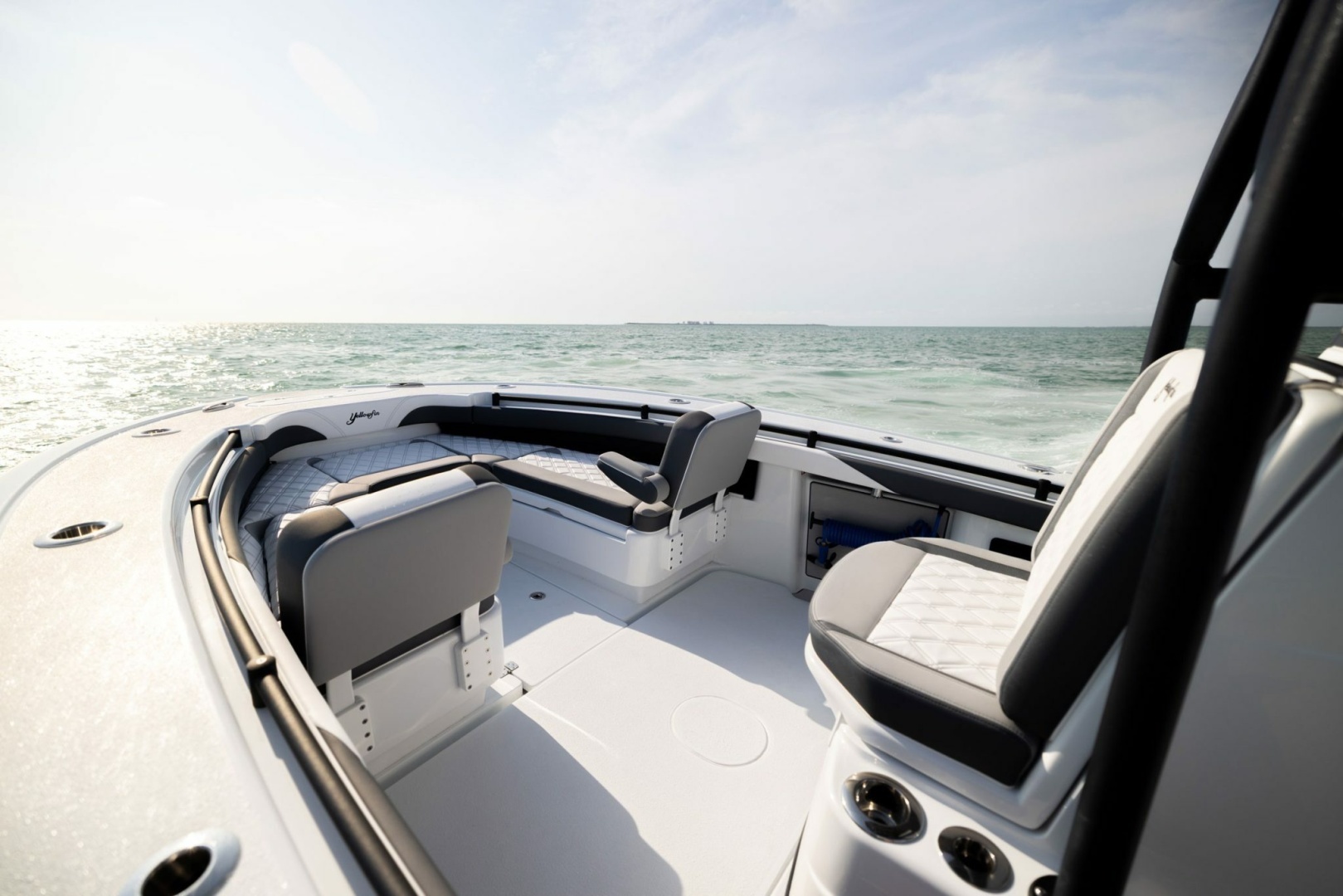 2027 Yellowfin 26 Hybrid - Image 6