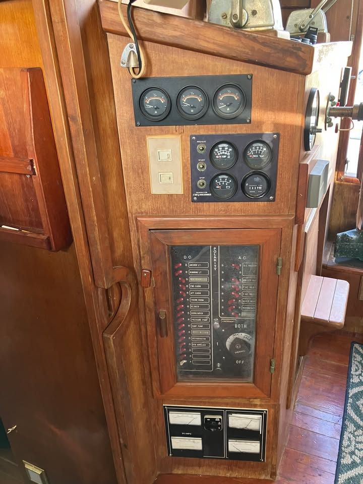 1986 Albin 37 - 22