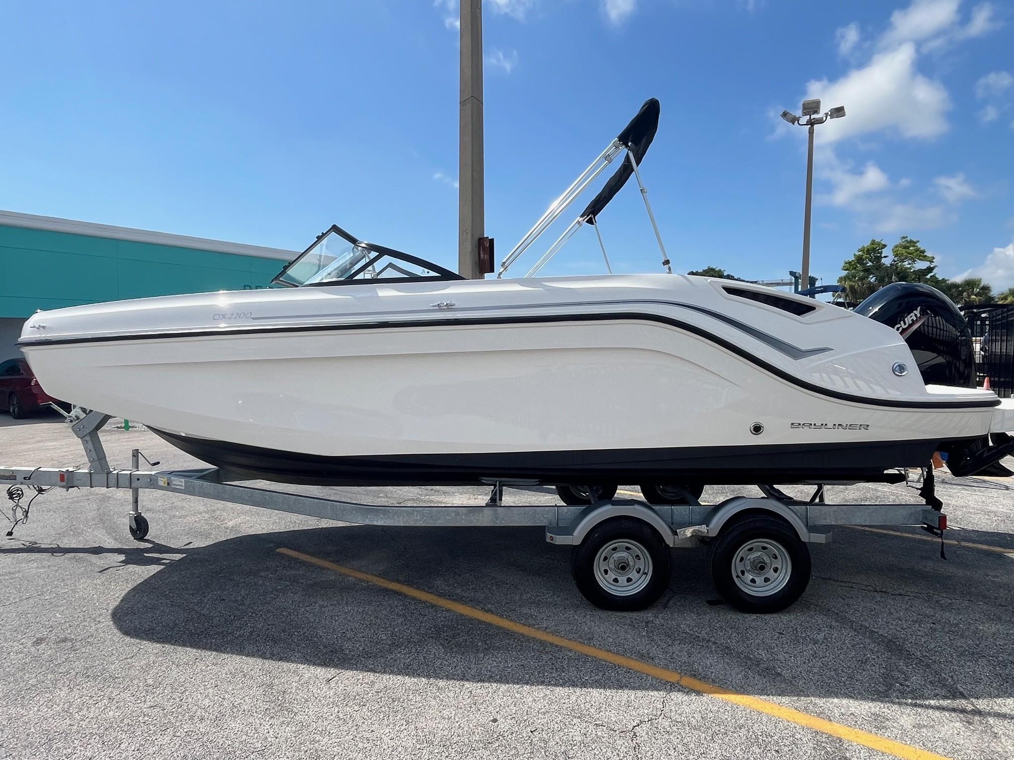 2022 Bayliner DX 2200