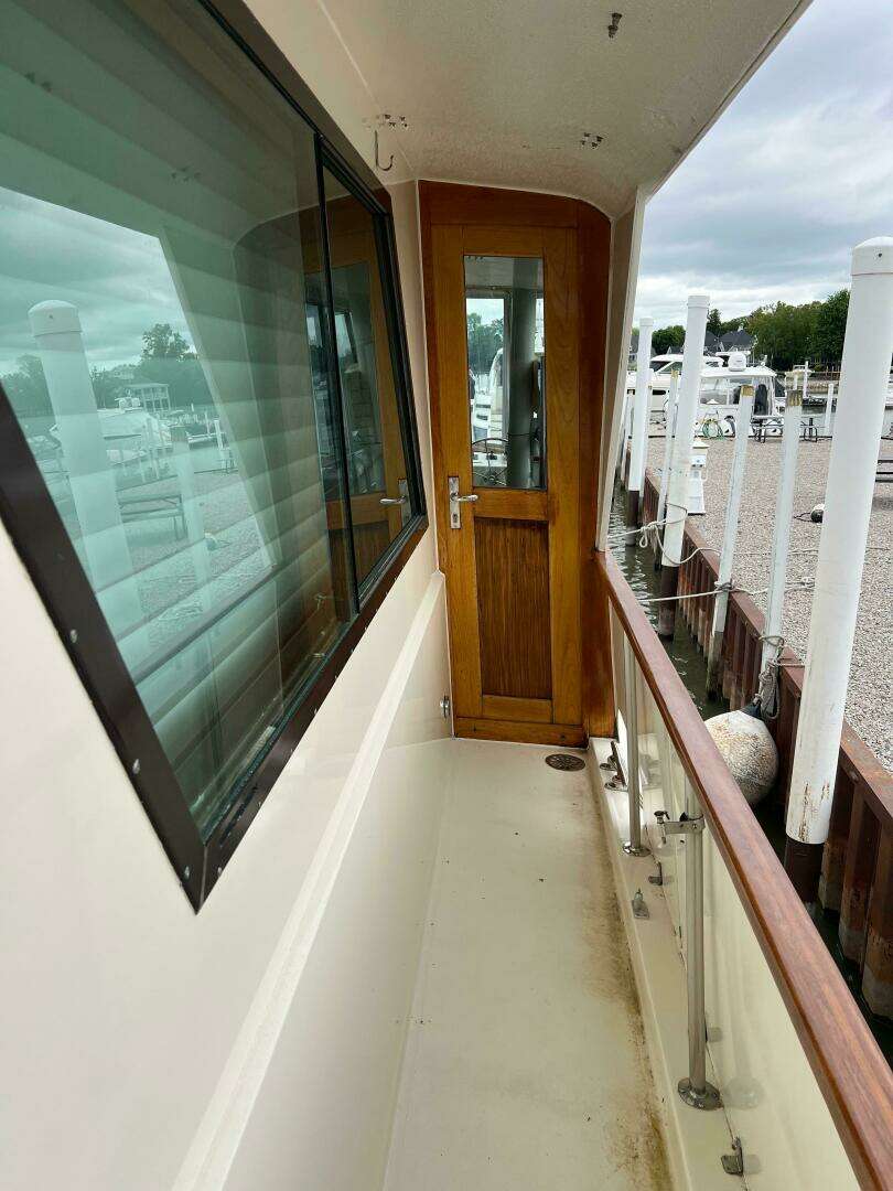 1984 Hatteras 61 CPMY - Image 15