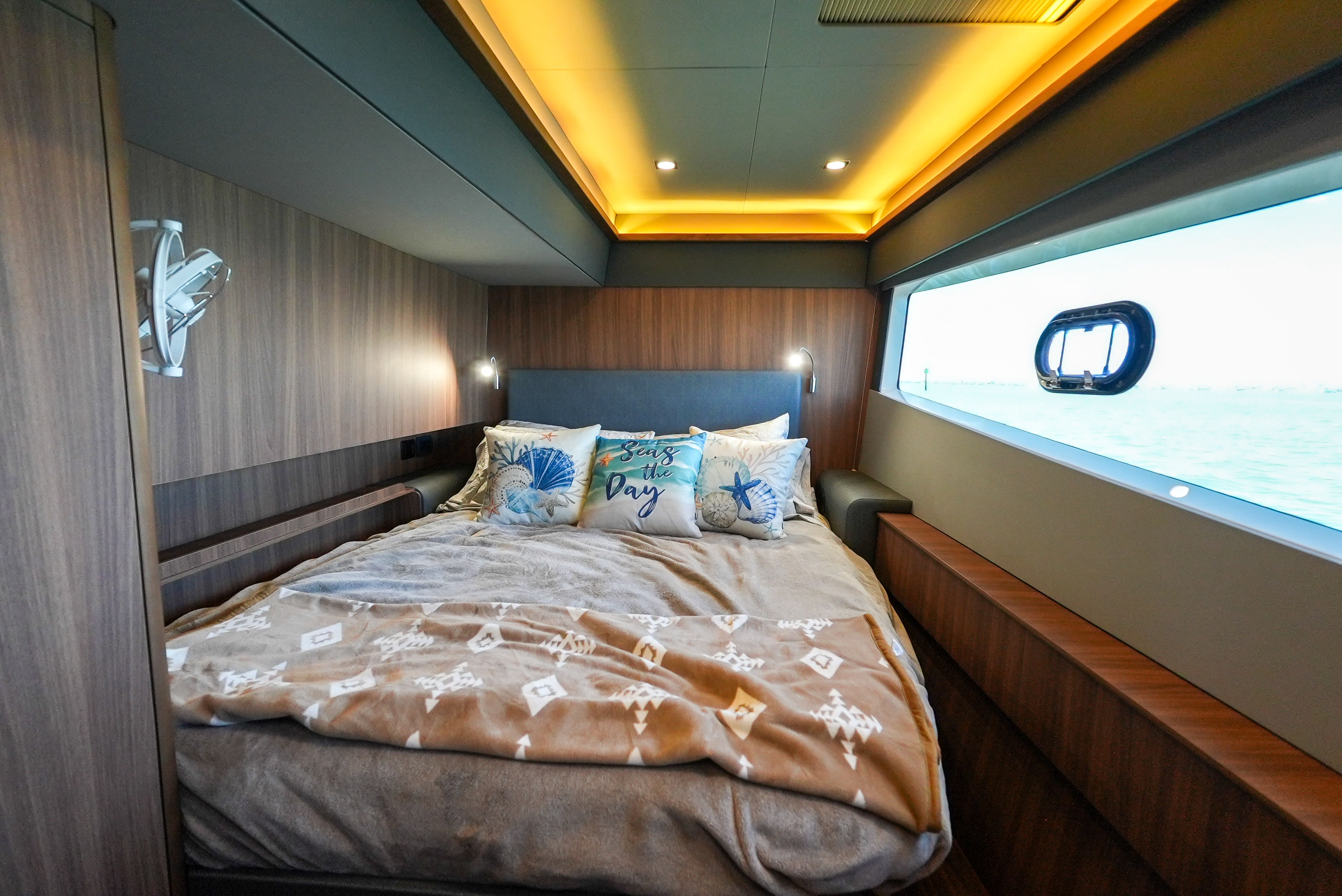 2025 Aquila 42 Yacht - 27