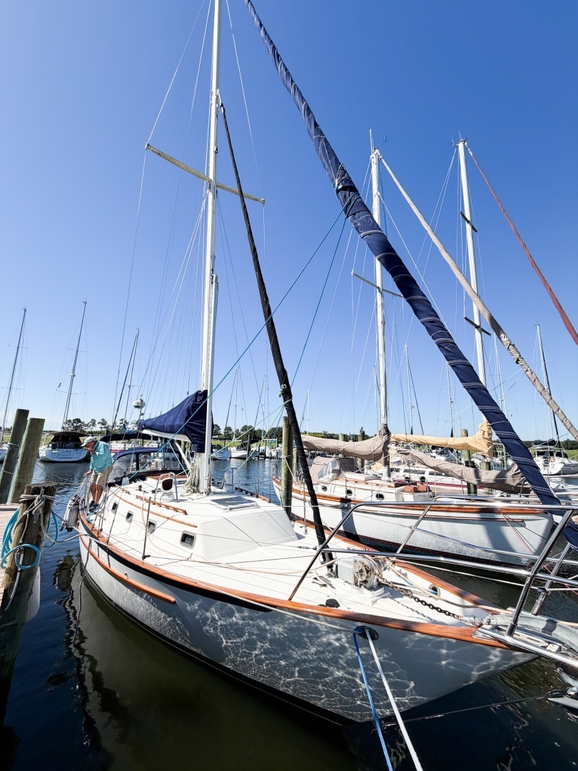1998 Pacific Seacraft 37 - Image 7