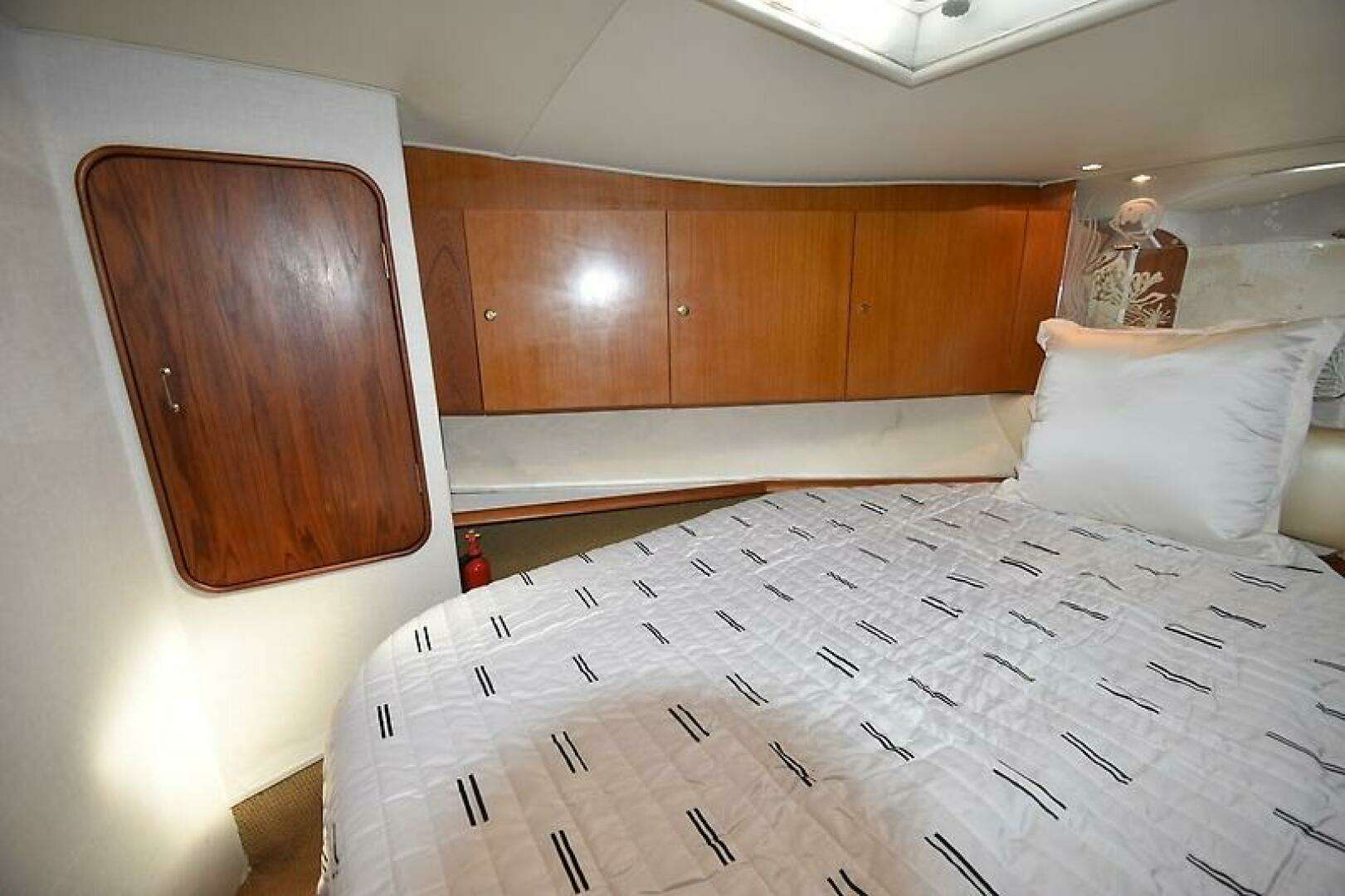 1997 Ocean 48 Convertible - Image 40