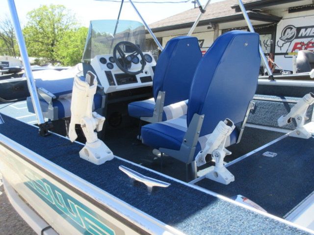 1993 Lowe 1620 Aluminum Deep V / 1992 Johnson 70 Hp Outboard - 14