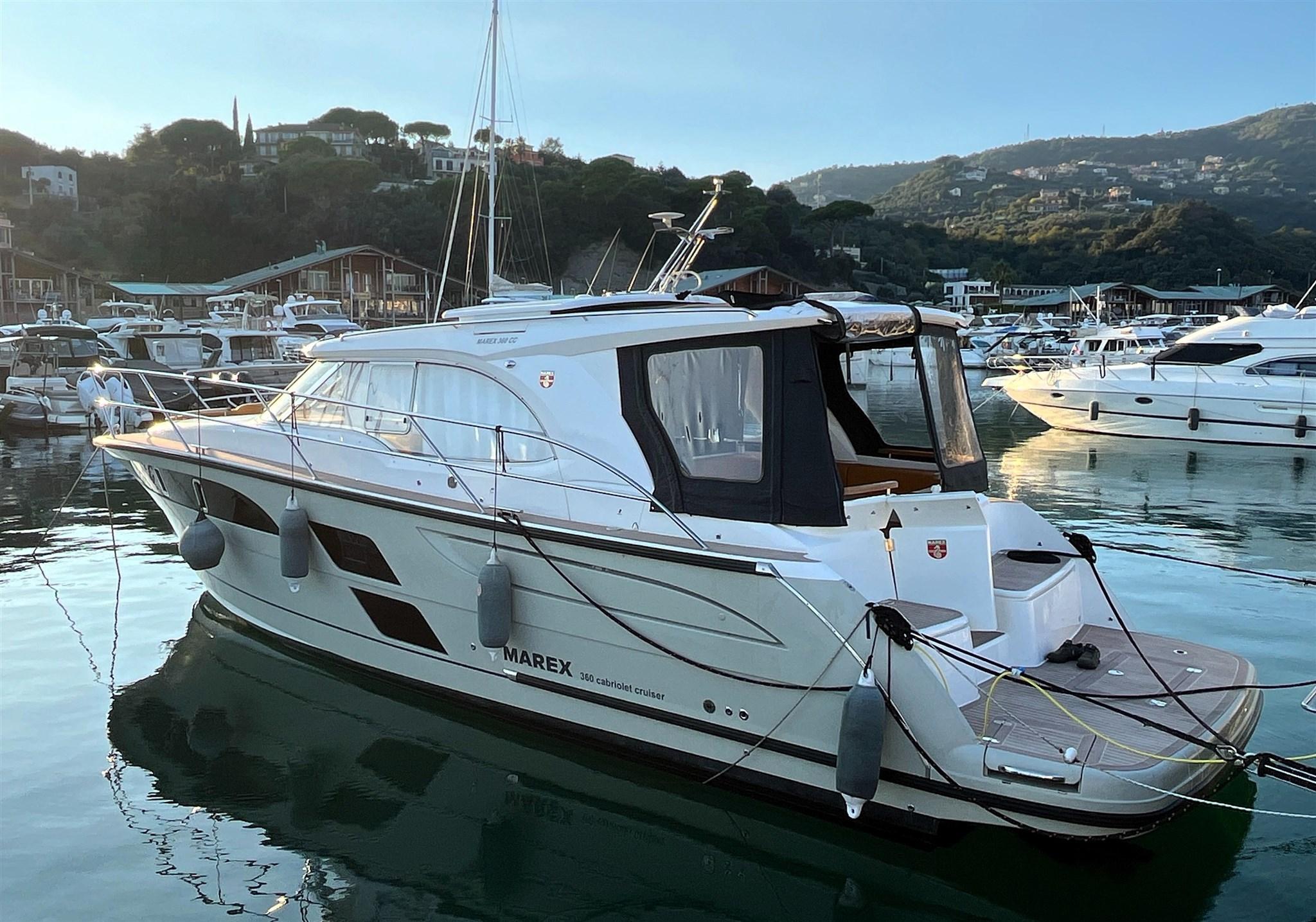 2022 Marex 360 Cabriolet Cruiser