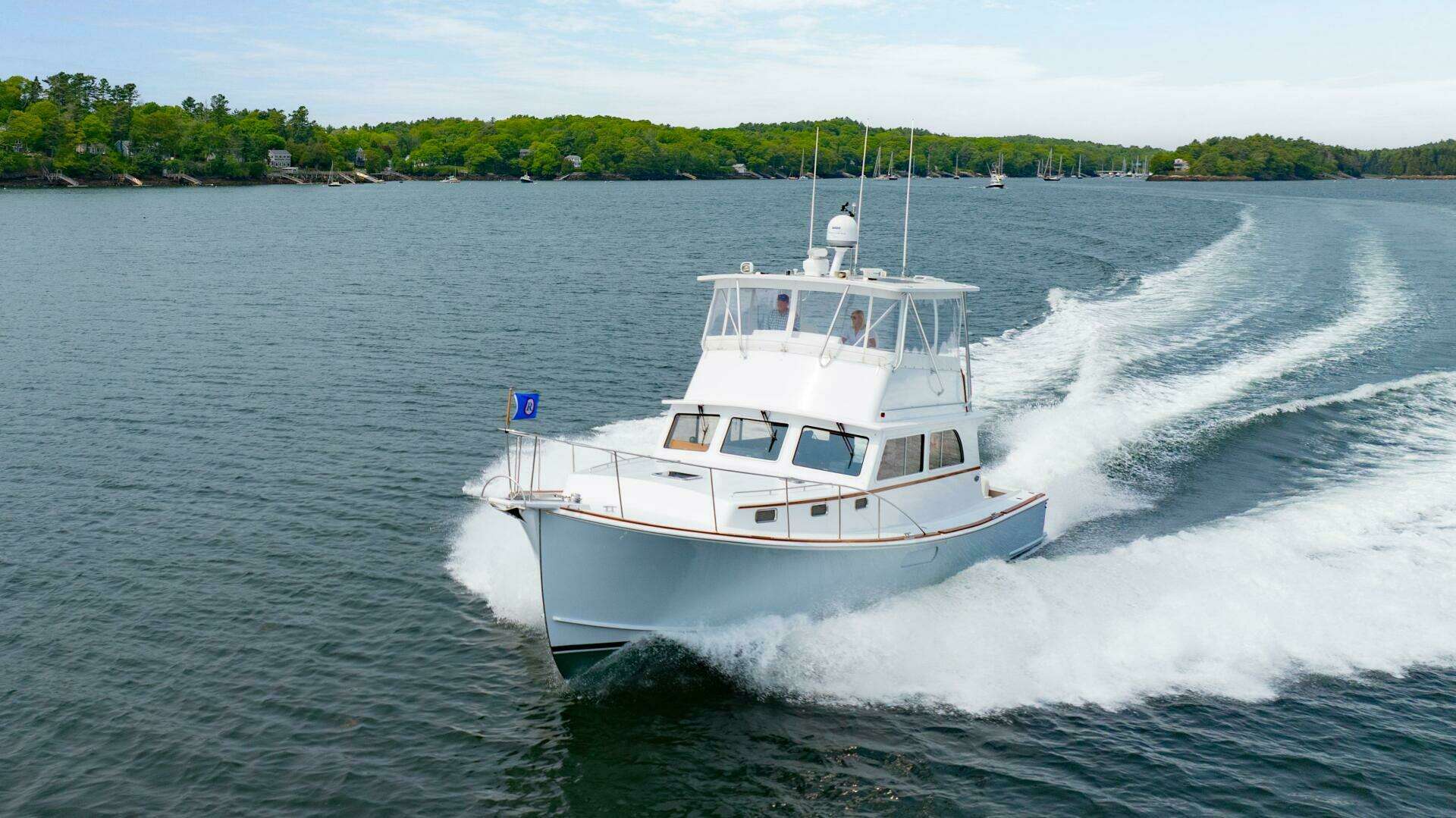 2019 Lowell Flybridge - Image 29