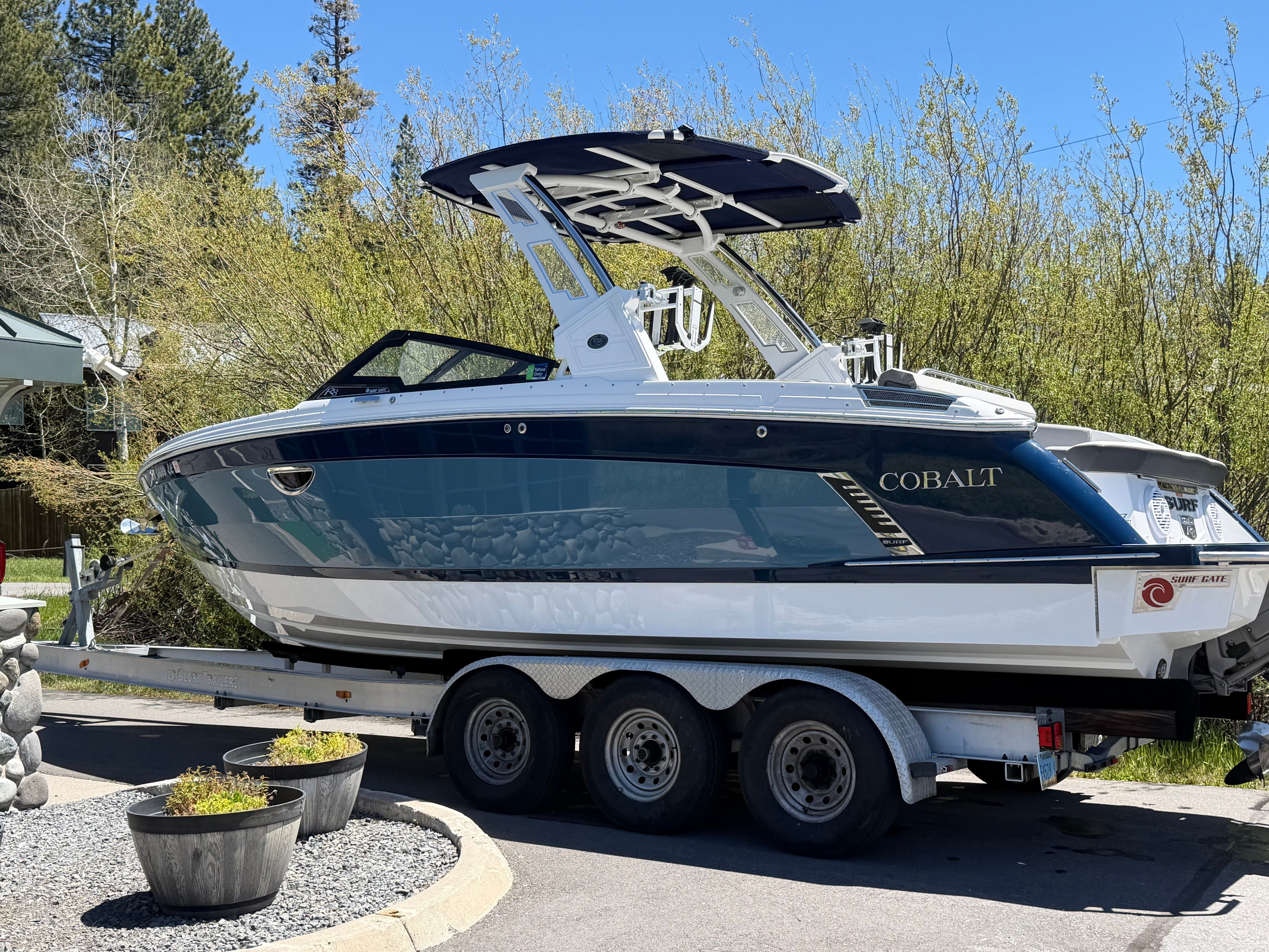 2022 Cobalt R8 Surf