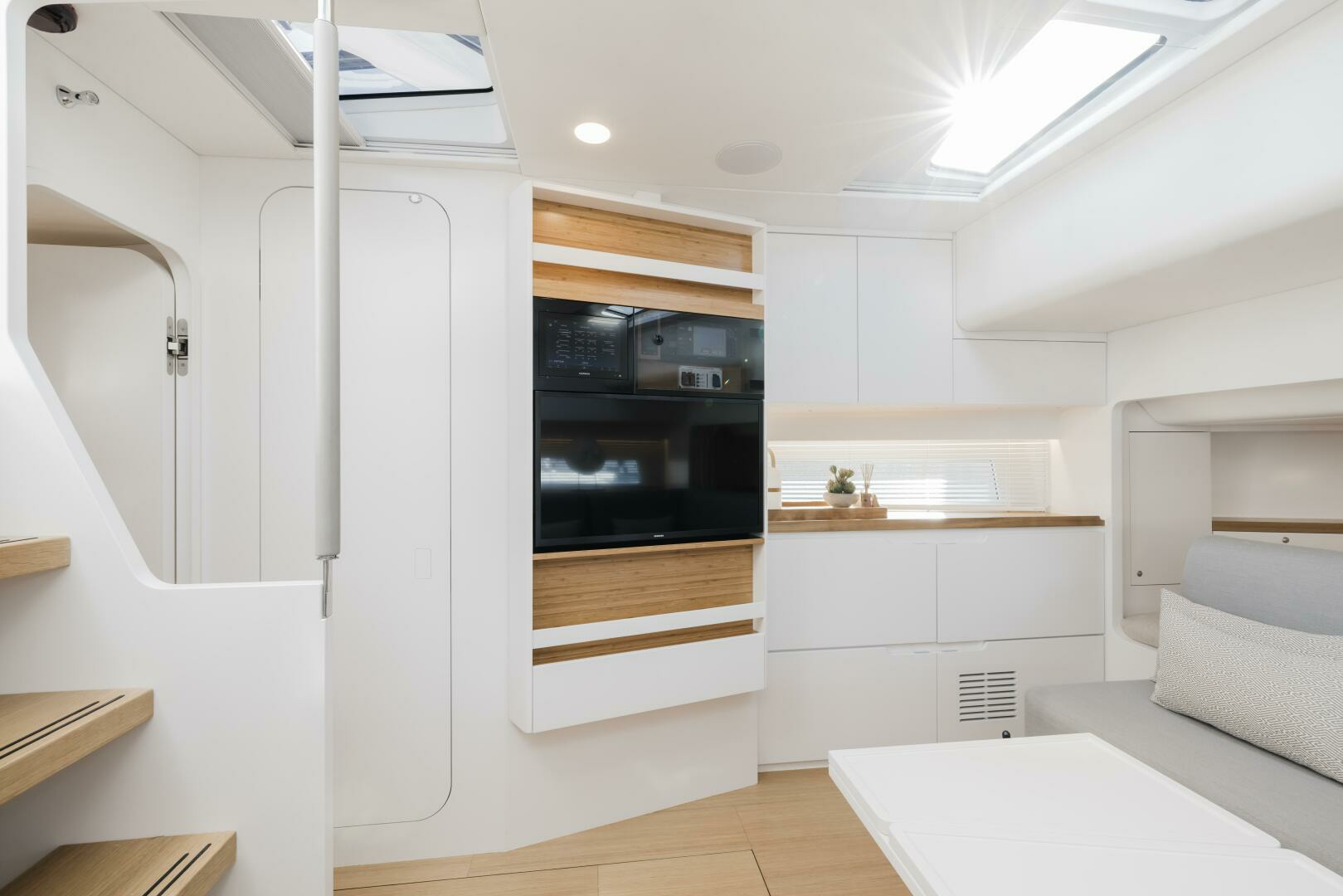 2023 Sialia Yachts 57 Weekender - Image 7