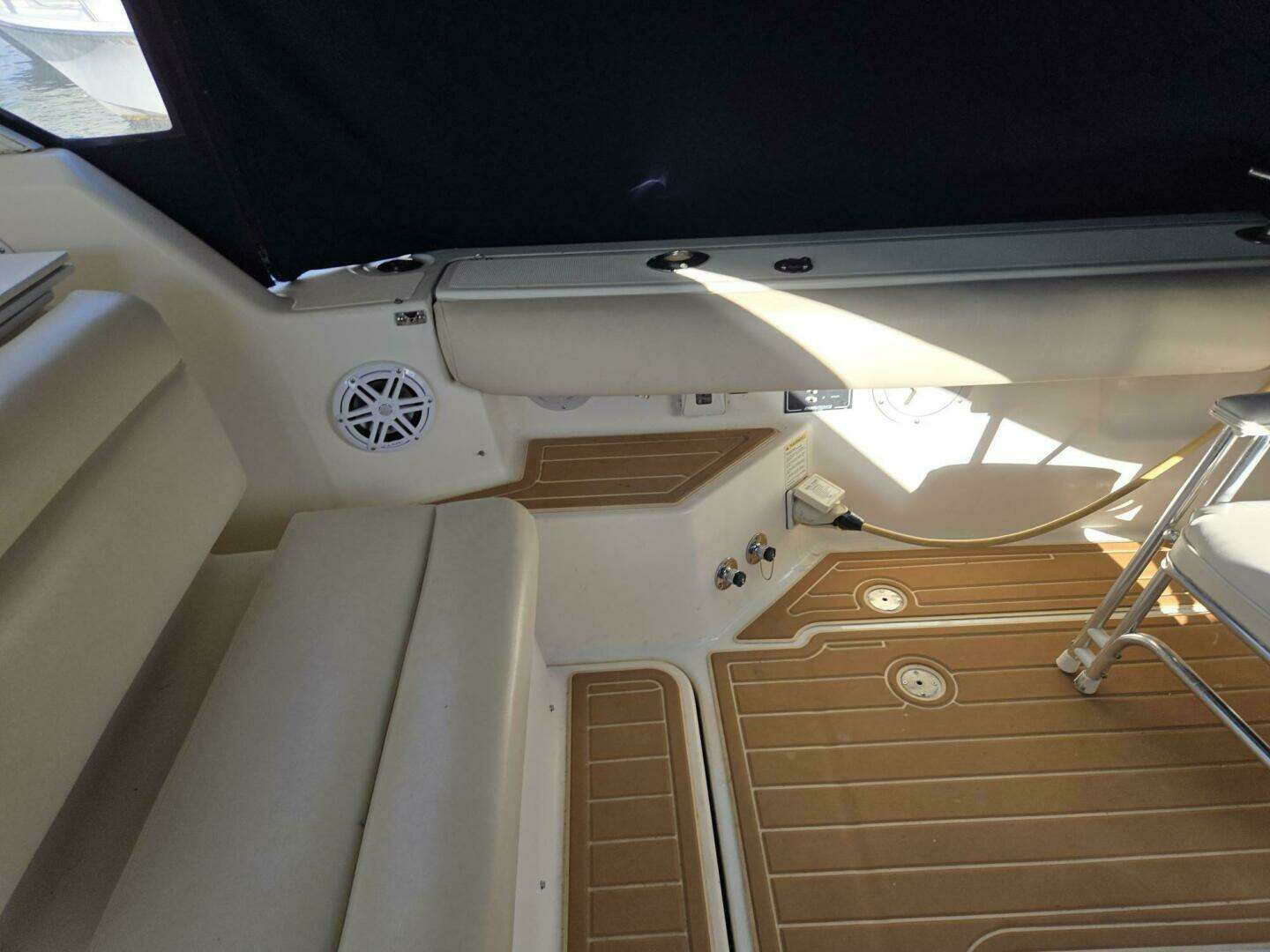 1998 Tiara Yachts Coronet - Image 24