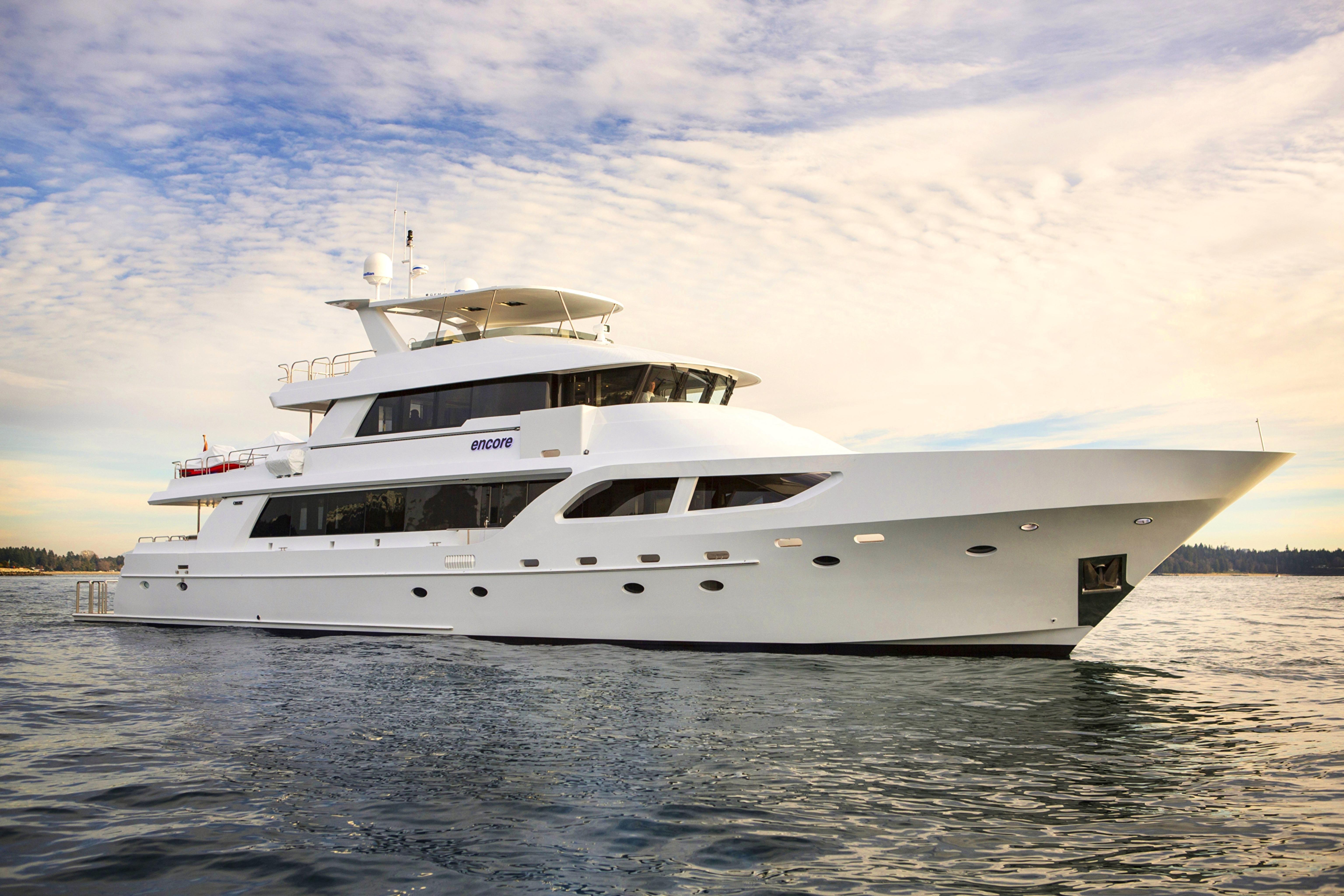 1992 Crescent Yachts Tri-Deck