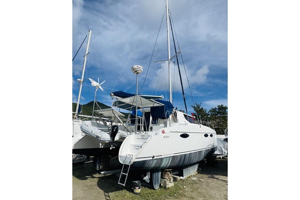 2010 Fountaine Pajot Mahe 36
