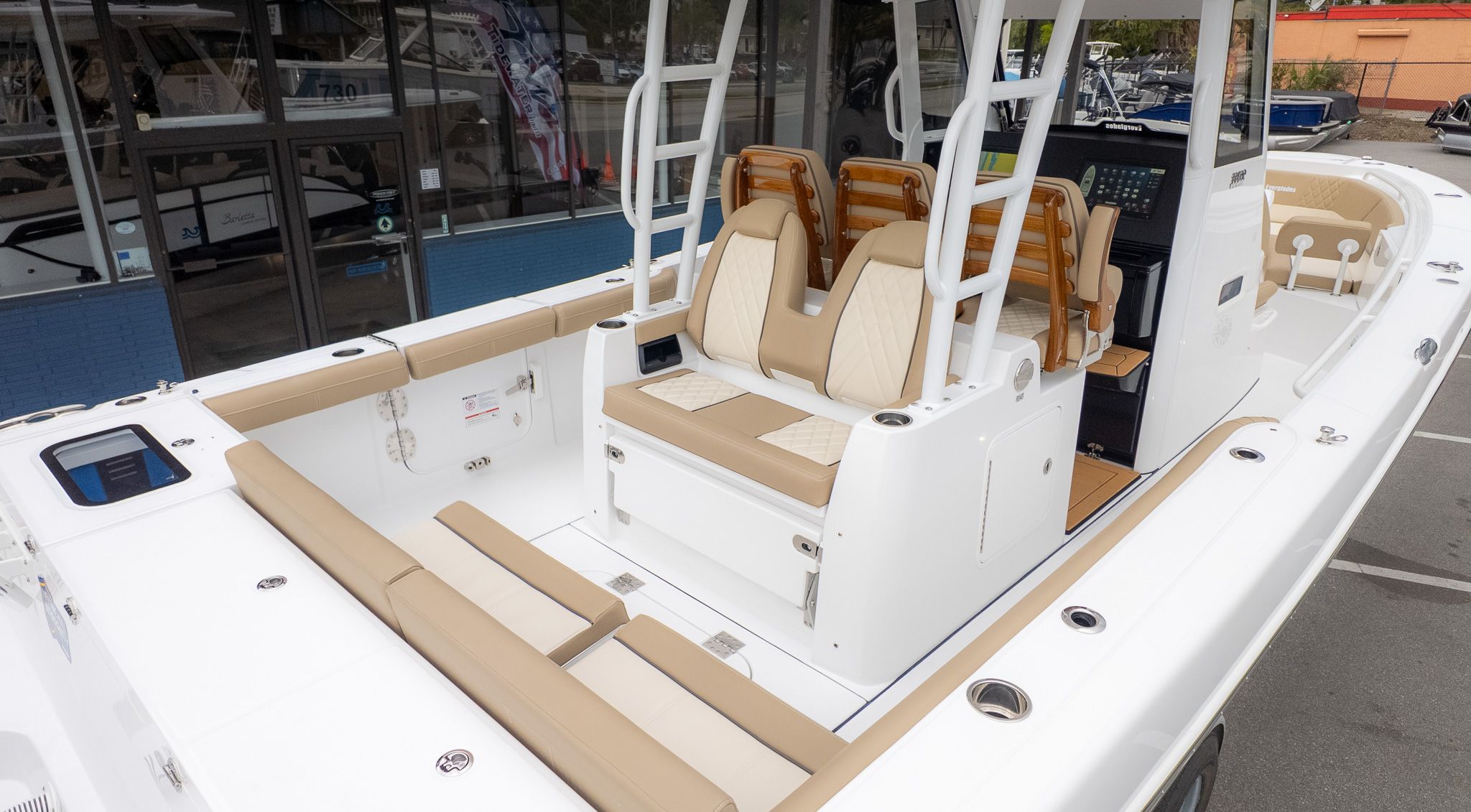 2026 Everglades 335 Center Console - 7