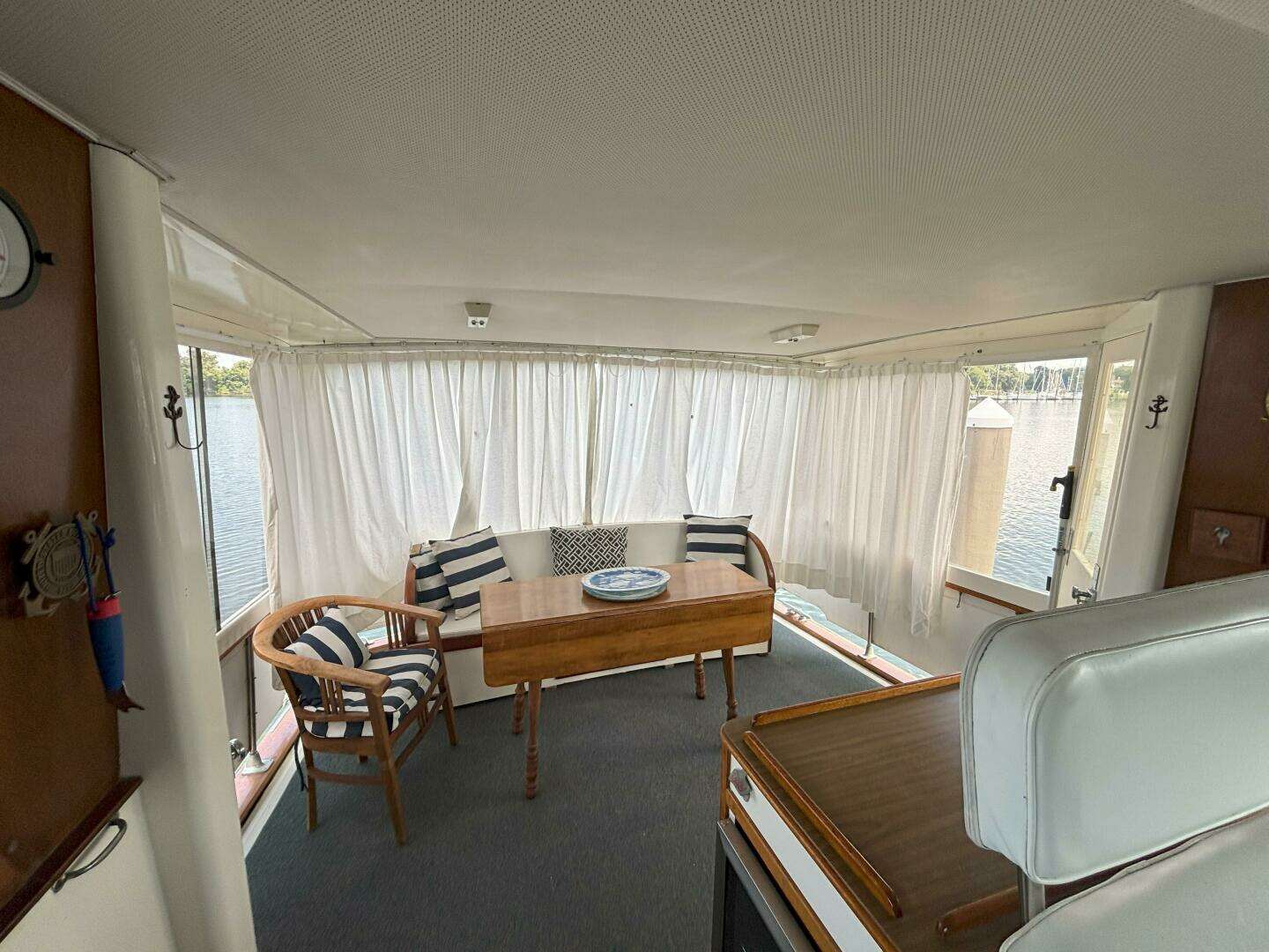 1972 Matthews 4 Flush Deck - Image 31
