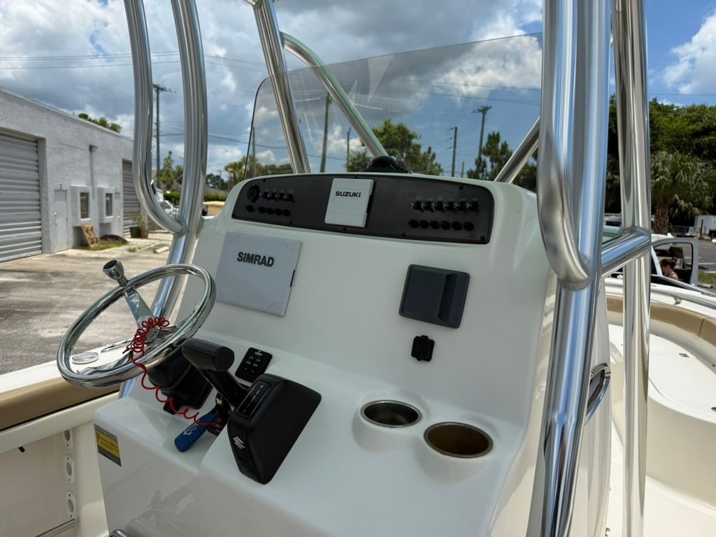 Control console of a 2021 Pioneer 22 SF boat.