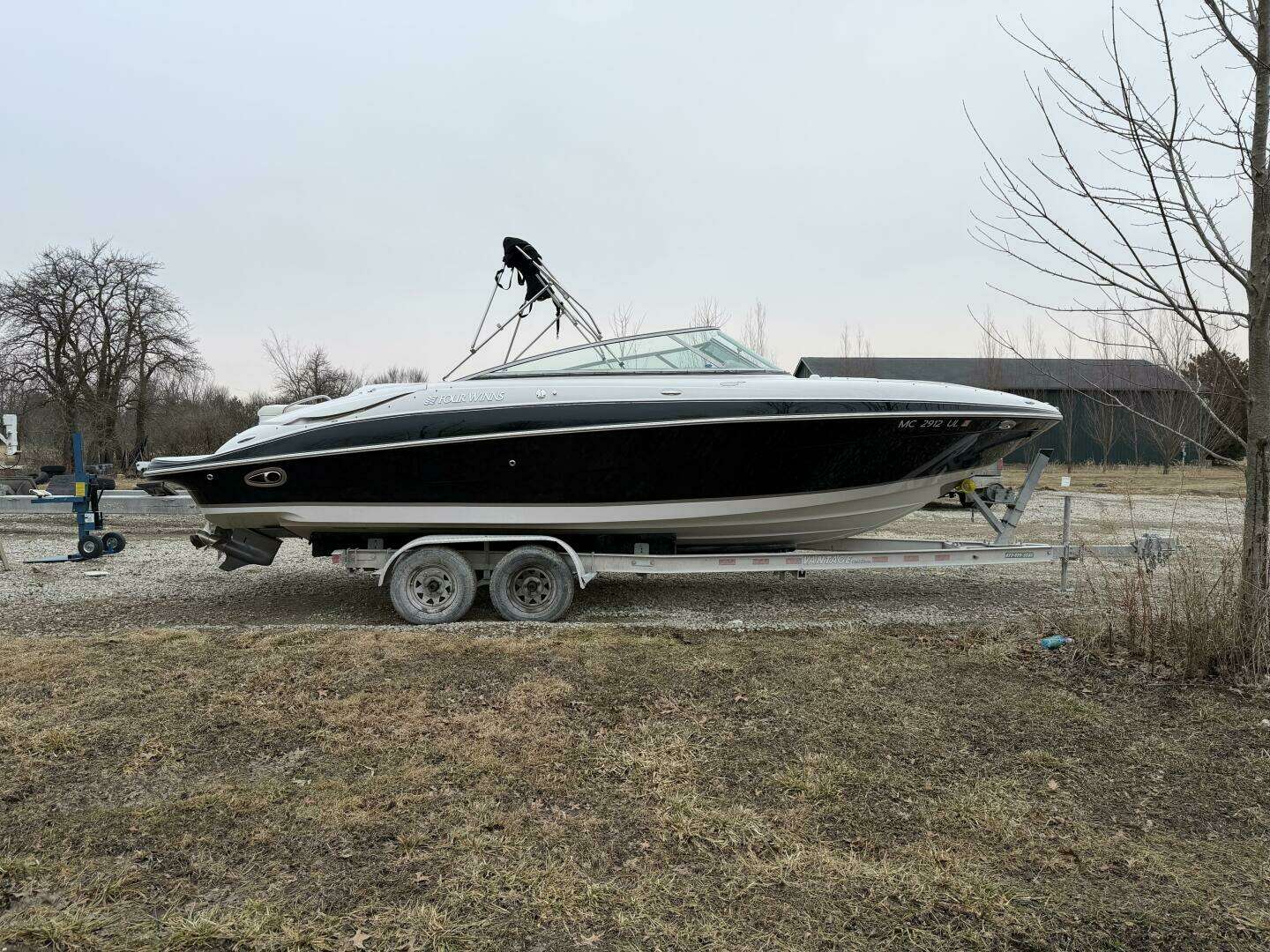 2005 Four Winns 250 Horizon - Image 4