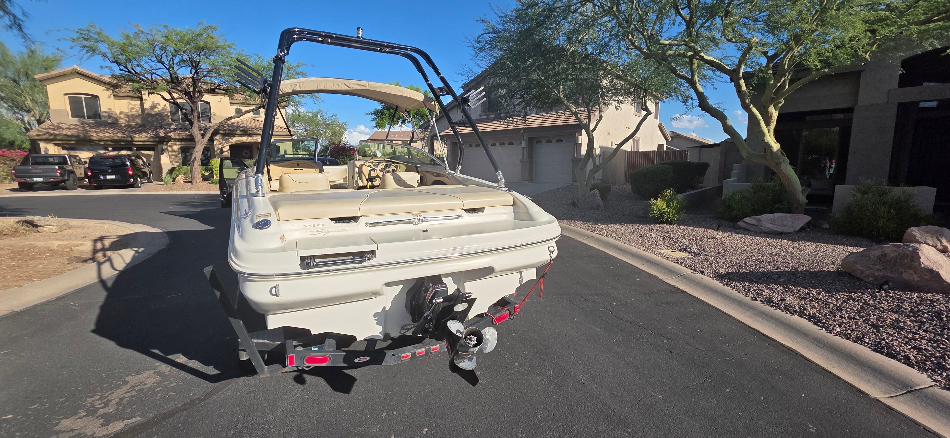 2000 Sea Ray 210 Bow Rider - 8