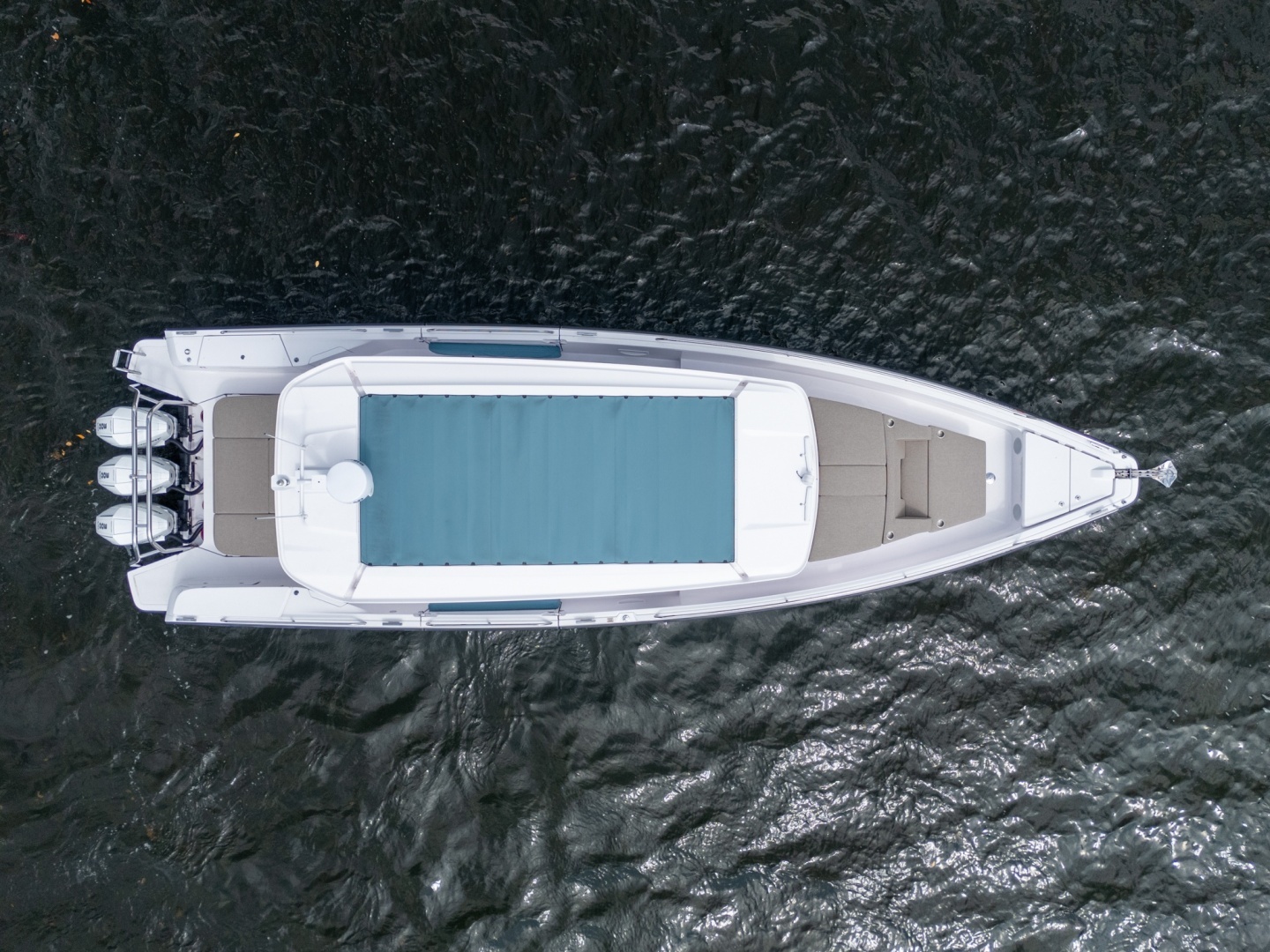 2024 Axopar 45 XC Cross Cabin - Image 8