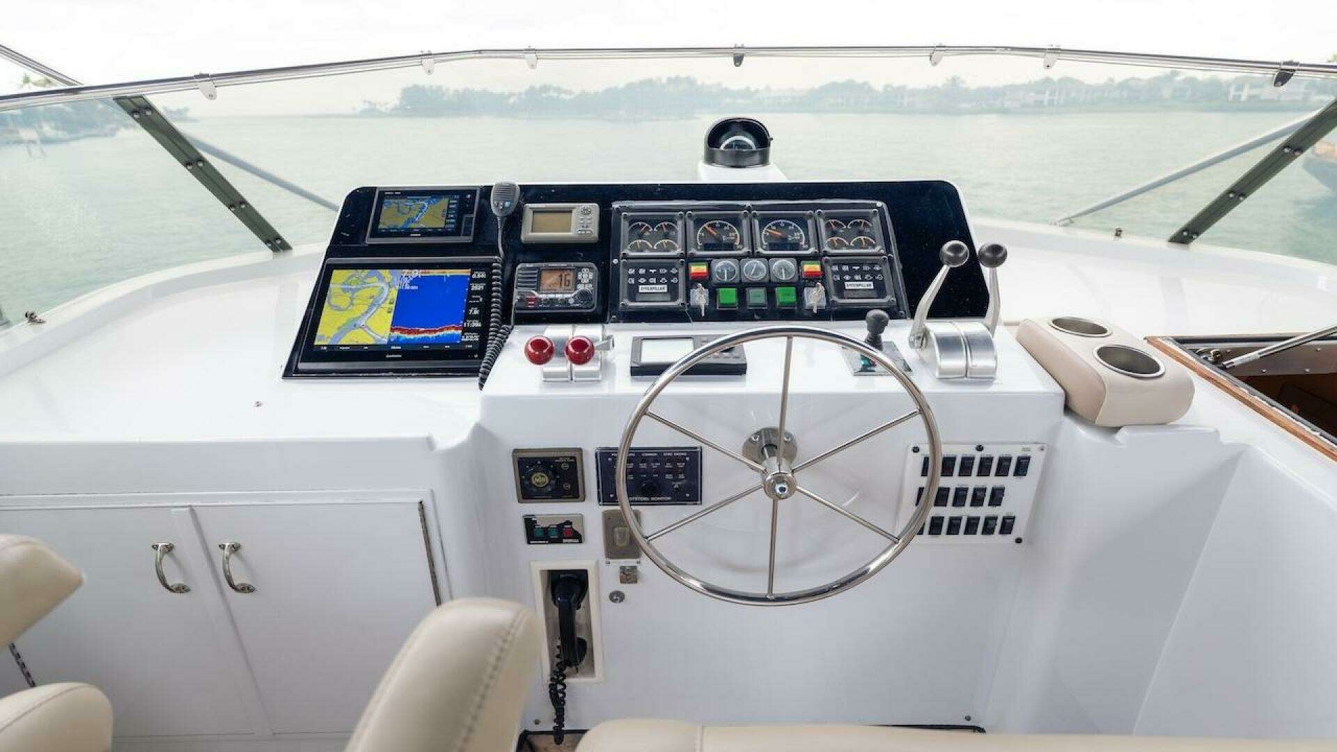 1998 Hatteras Sport Deck - Image 29