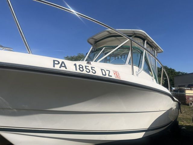 1999 Pursuit 2470 Walkaround