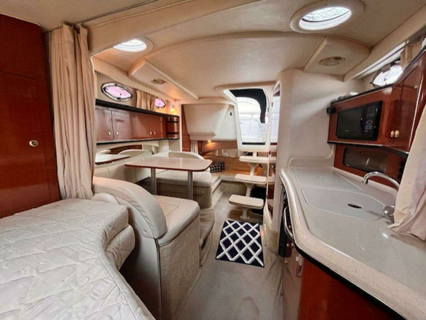 2003 Sea Ray 300 Sundancer - Image 22