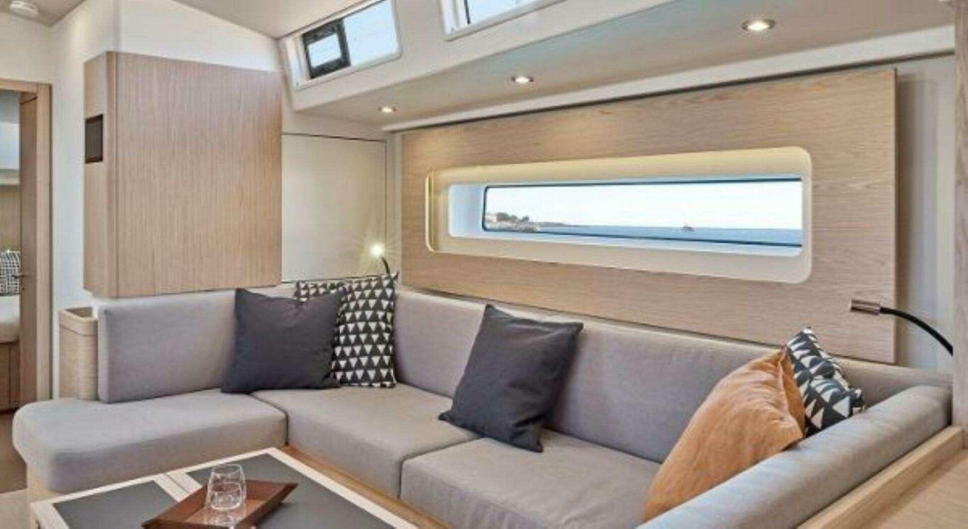 2025 Beneteau Oceanis Yacht 60 - Image 9