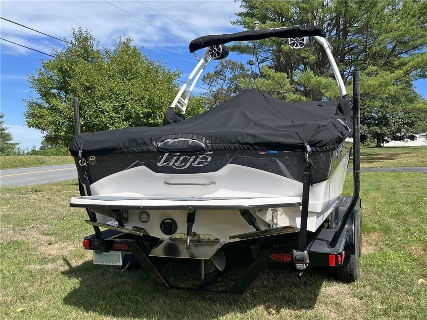 2016 Tige R20 - Image 12