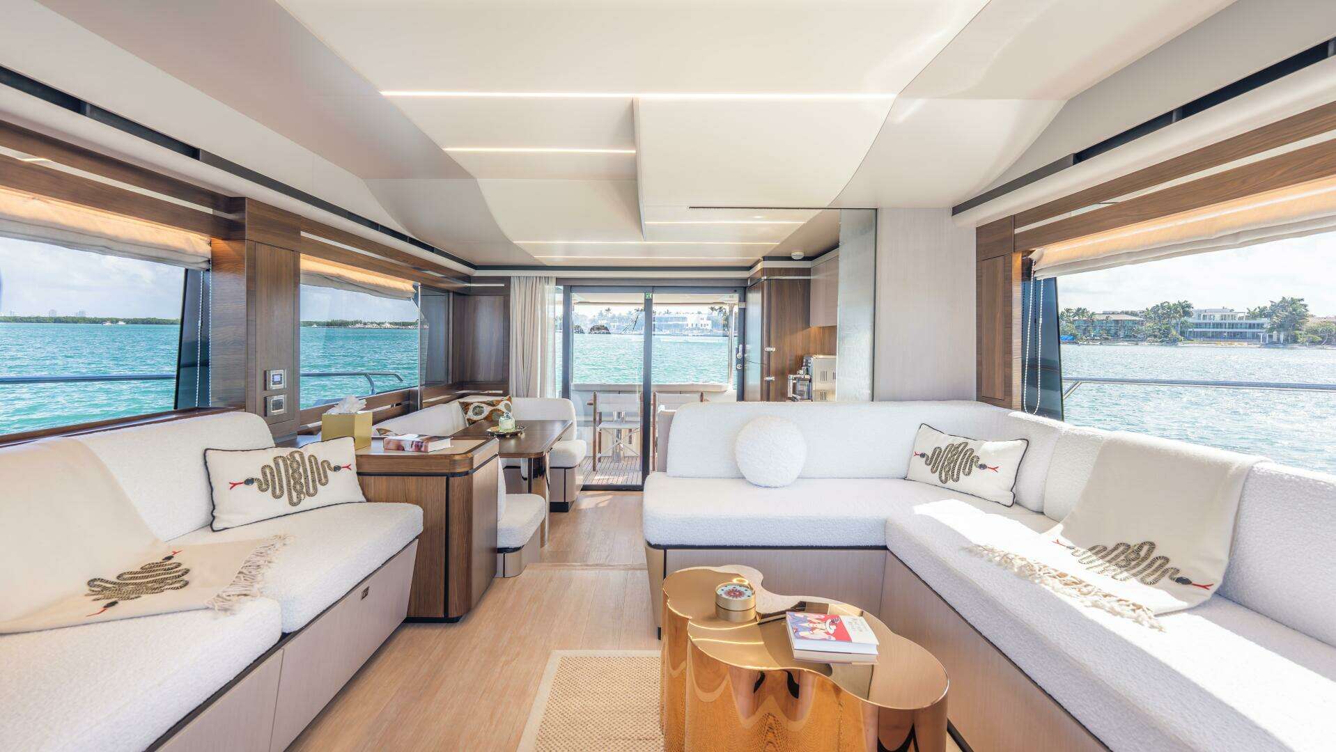 2019 Absolute 58 Fly - Image 13