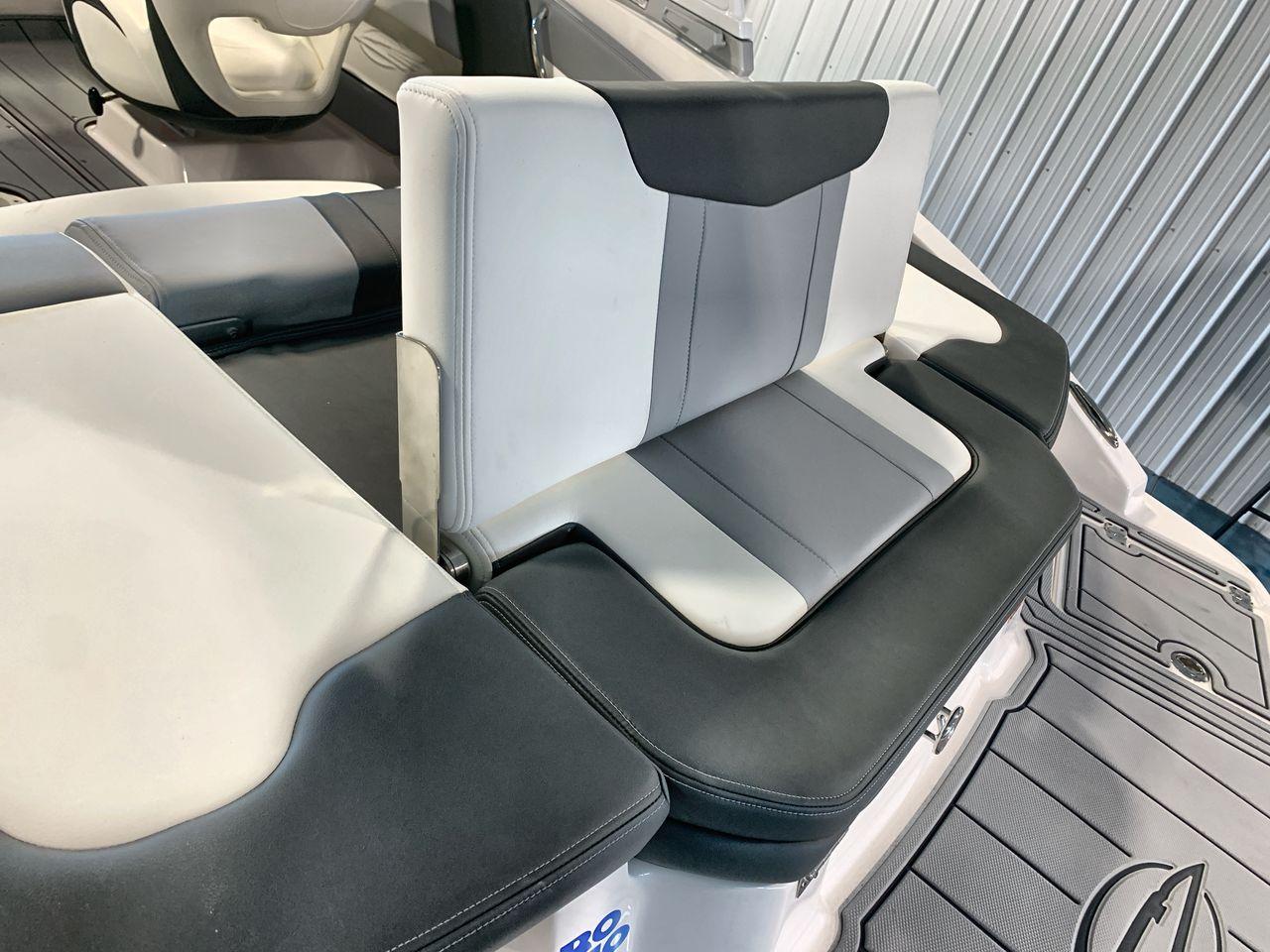 2025 Chaparral 21 SSi boat interior with sleek, modern seating design.