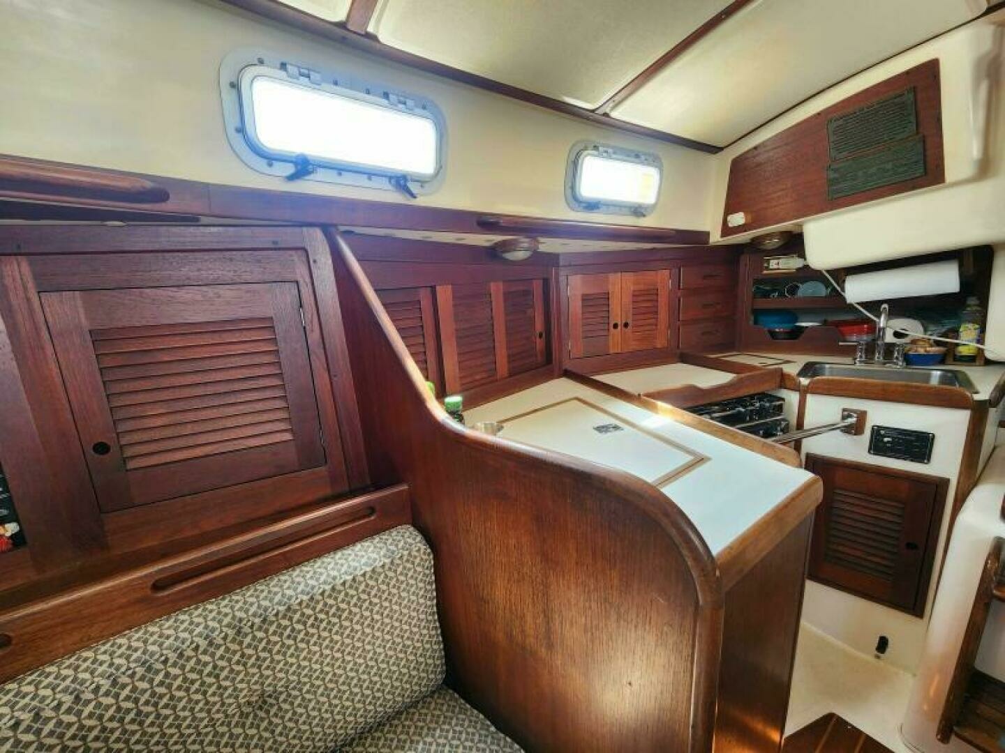 1986 Tartan 34-2 - Image 15