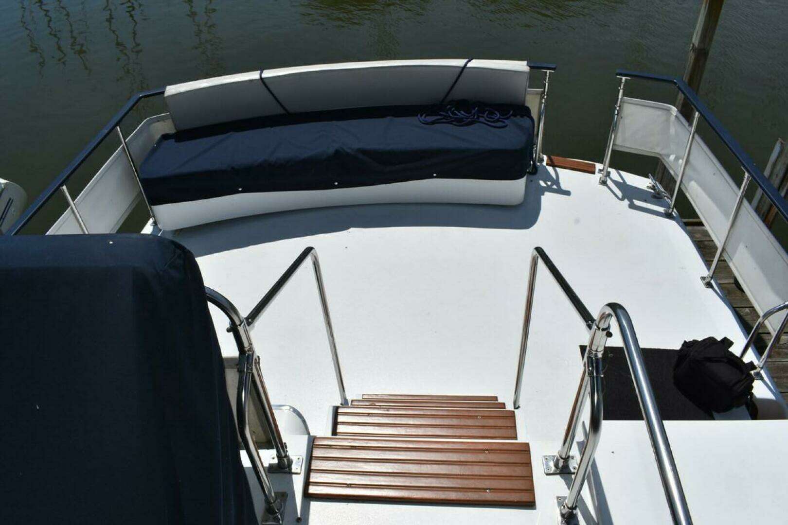 1985 Marinette 39 Double Cabin - Image 32