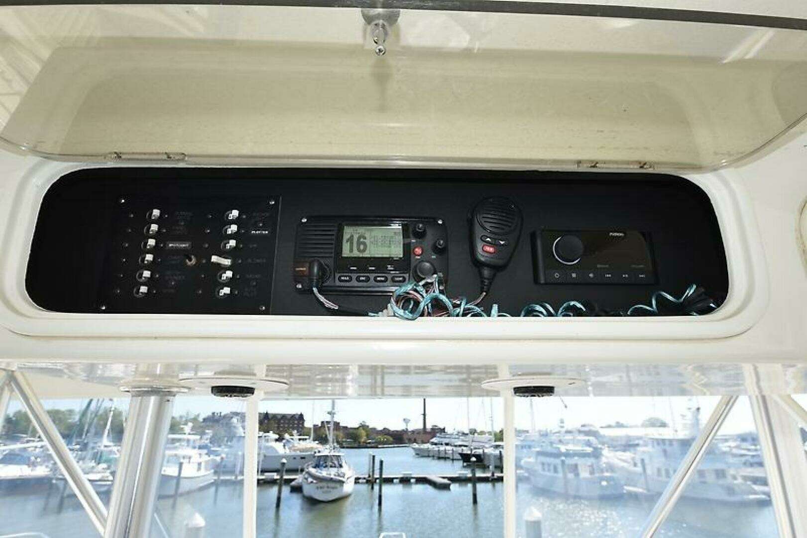 1997 Ocean 48 Convertible - Image 53
