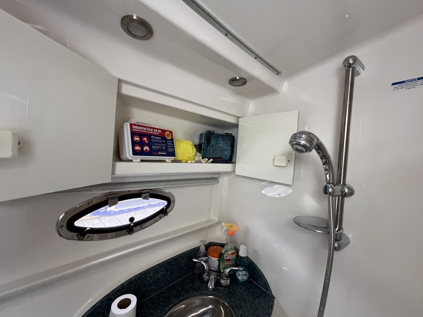 2005 Chaparral Signiyure 350 - Image 23