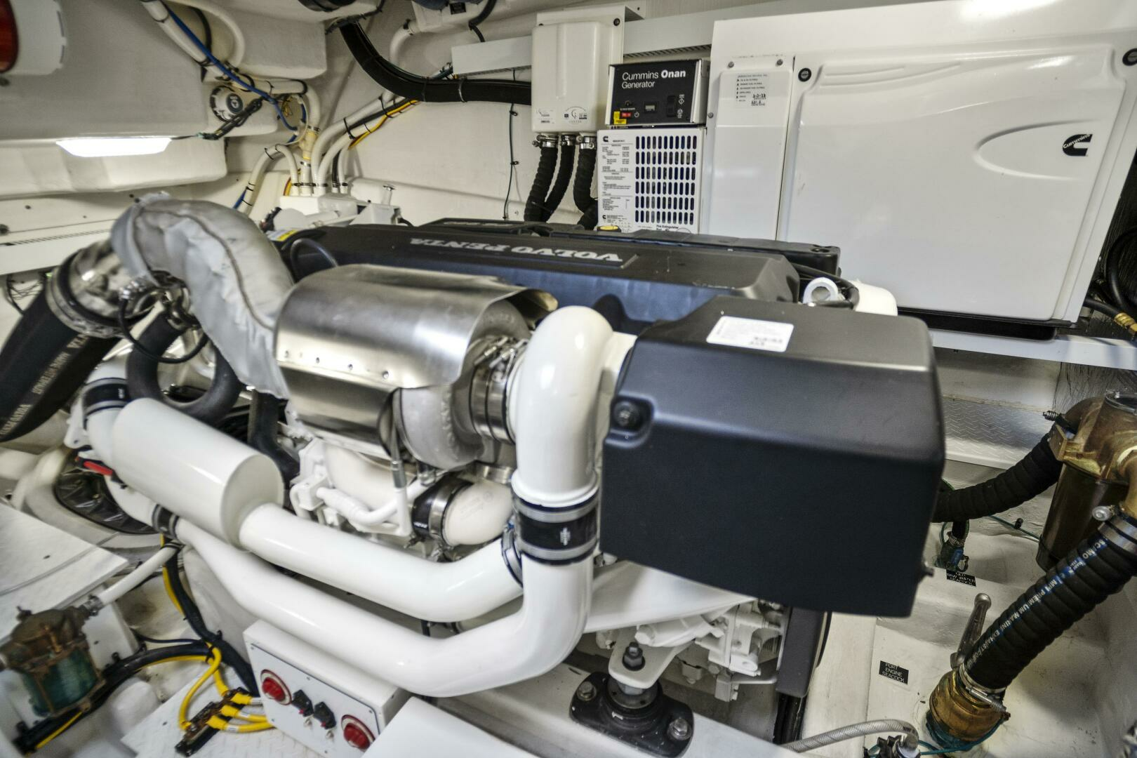 2019 Cruisers Yachts 54 Cantius - Image 50