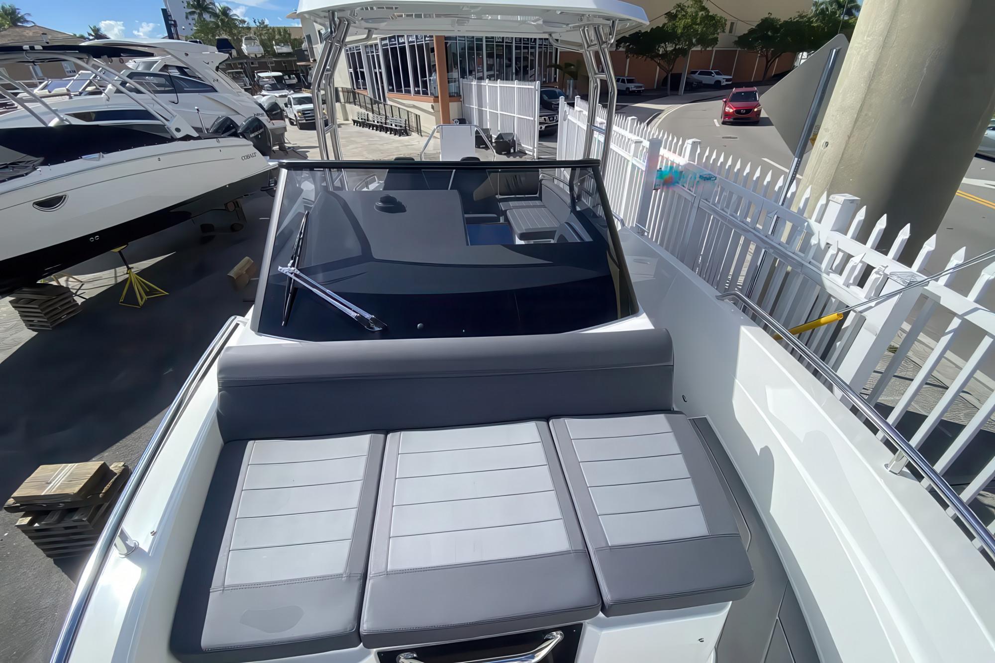 2023 Quarken 27 T-Top - 8