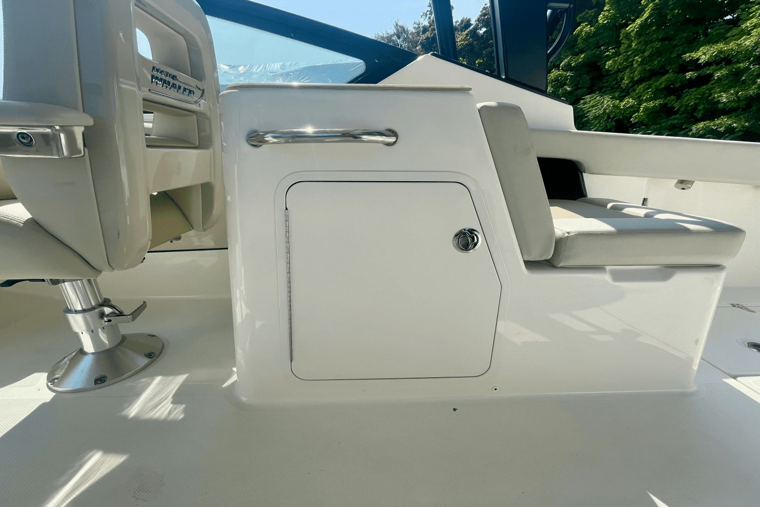 2022 Boston Whaler 280 Vantage - 14