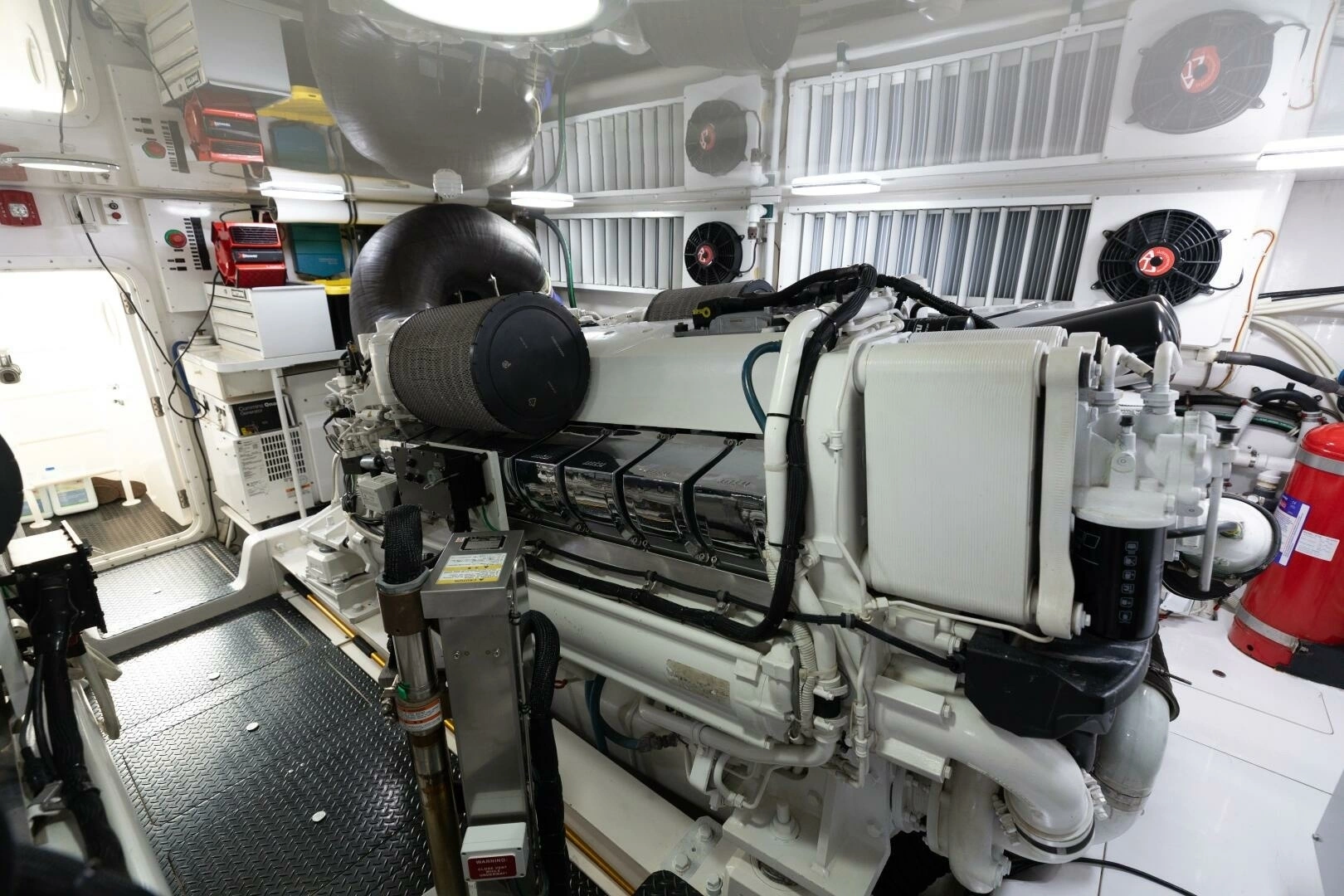 2015 Viking 70 Convertible - Image 40