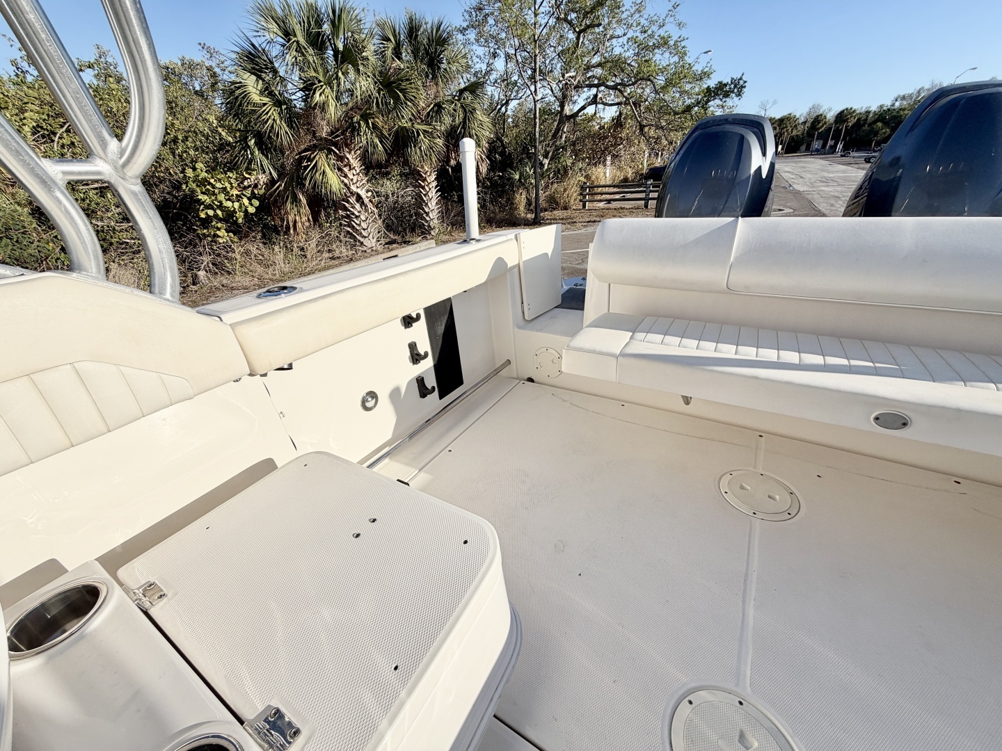 2012 Robalo R247 Dual Console - Image 5
