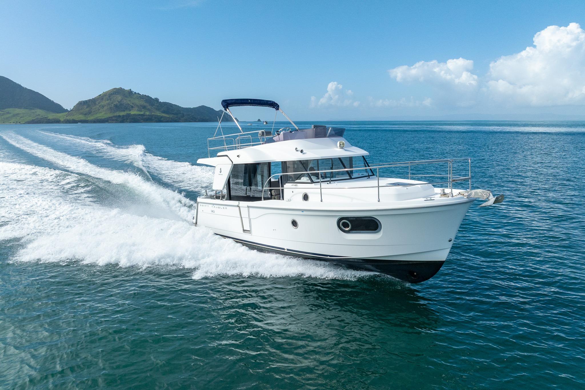 2018 Beneteau Swift Trawler 30