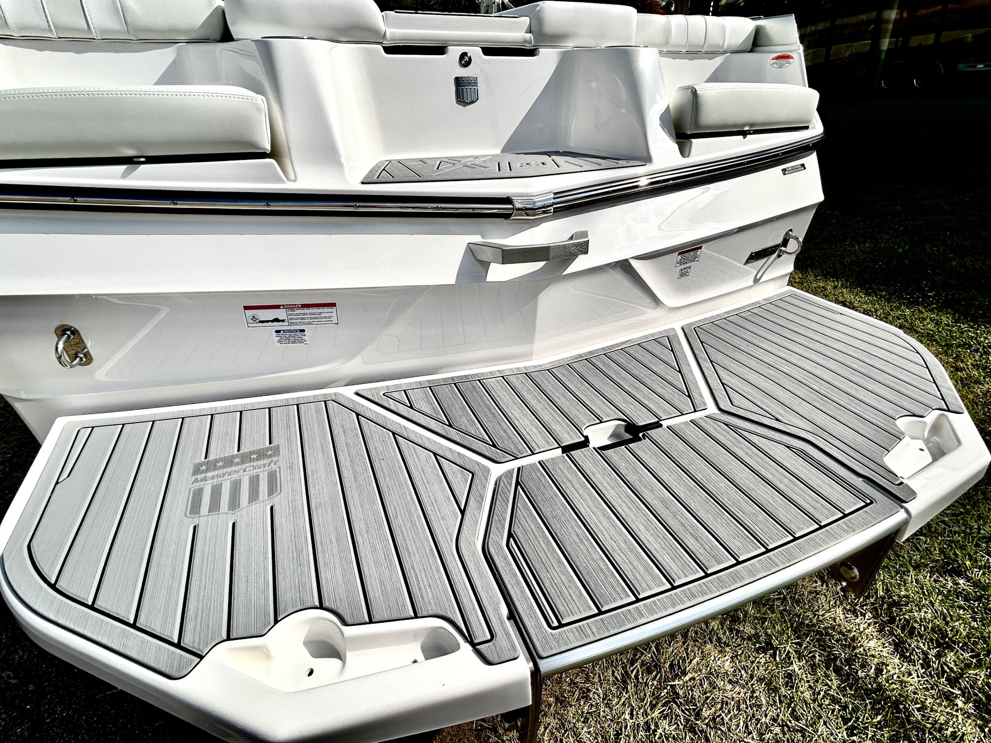 2026 MasterCraft XT23 - 9