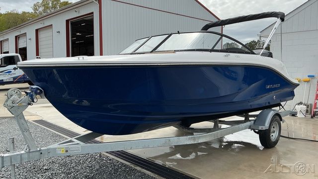 2026 Bayliner V20