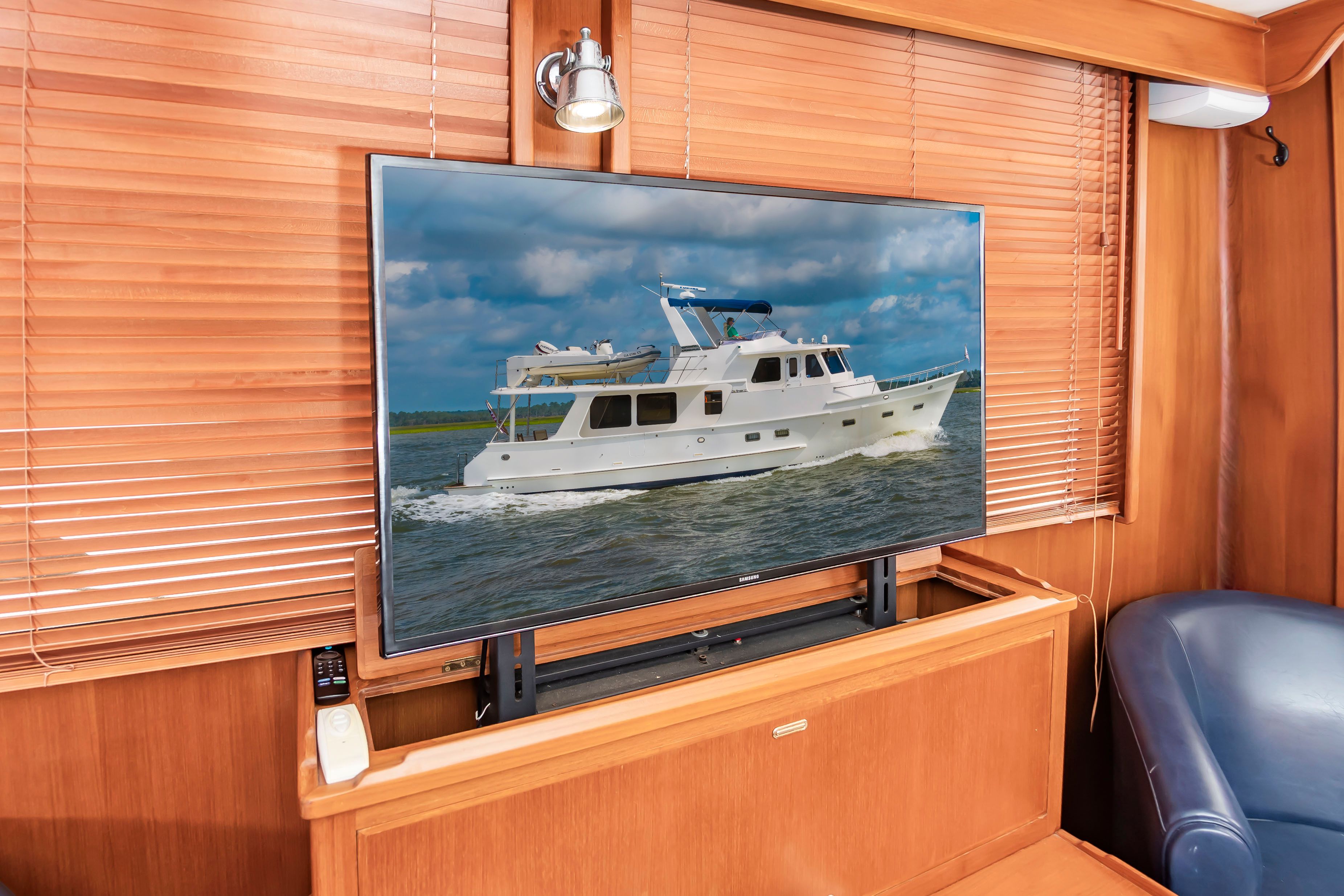 2016 DeFever Euro 52 - 44