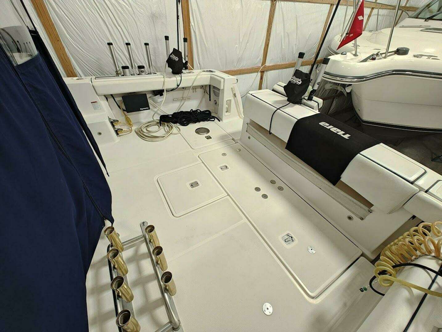 2005 Tiara Yachts 3200 OPEN - Image 4