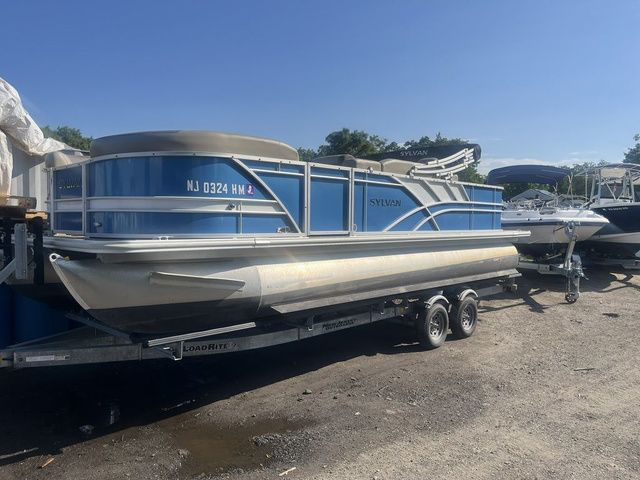 2021 Sylvan L-3 Party Fish