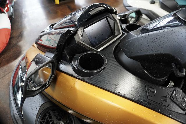 2025 Yamaha WaveRunner FX Cruiser HO - 8