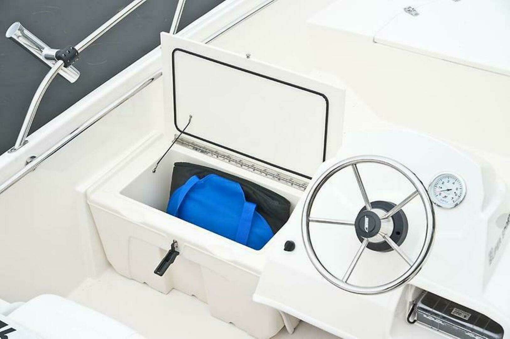 2018 Boston Whaler 150 Super Sport - Image 34