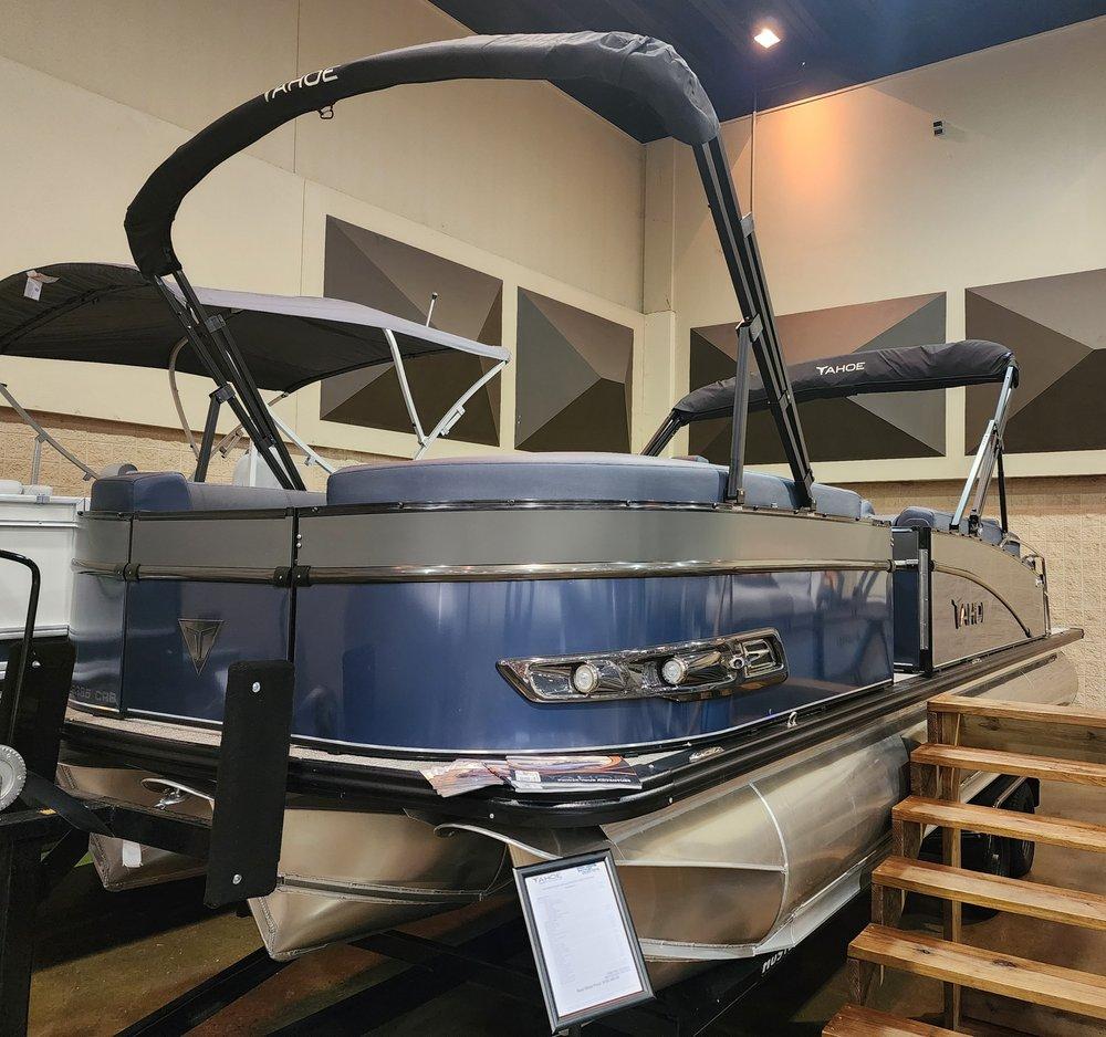 2025 Tahoe Pontoon Cascade Cruise Rear Bench