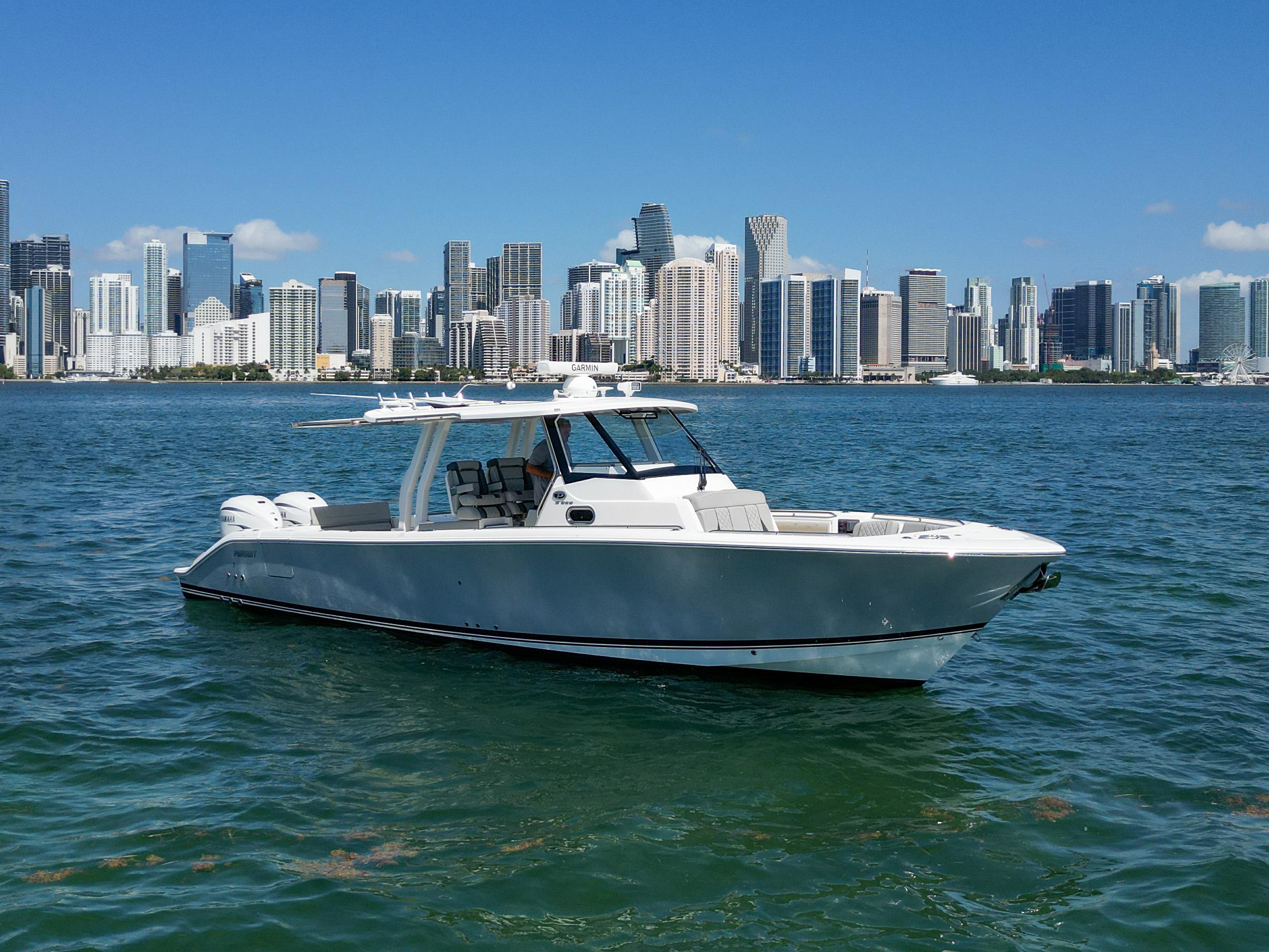 2023 Pursuit S 358 Sport