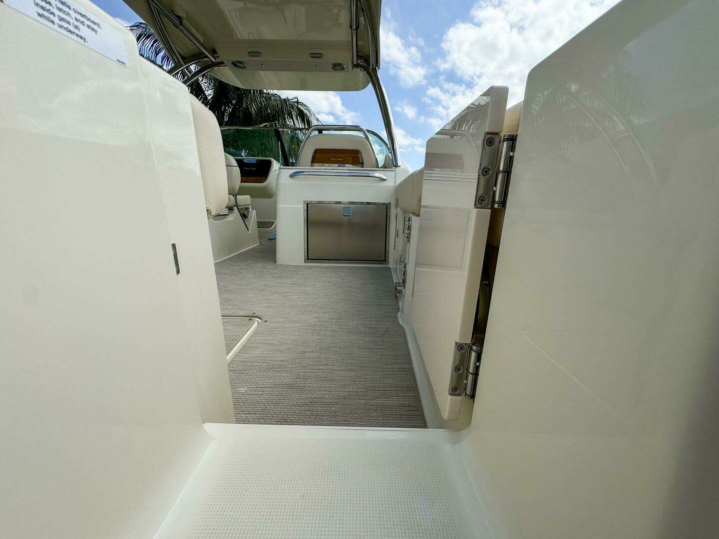 2025 Chris-Craft Calypso - Image 14
