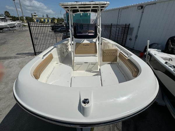 2021 Bayliner Trophy T22CC boat with spacious seating and center console.