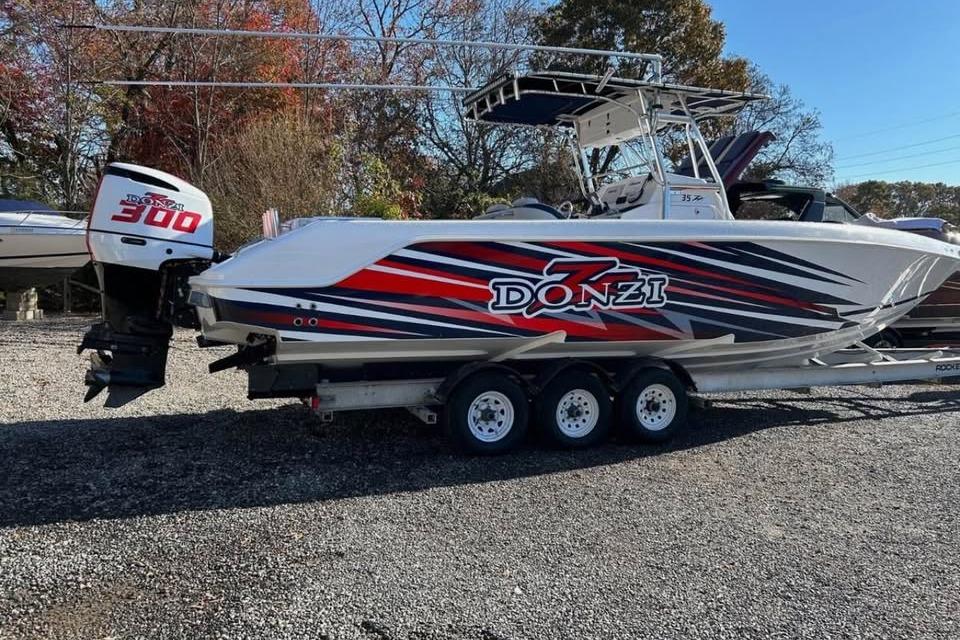 2001 Donzi 35 ZF
